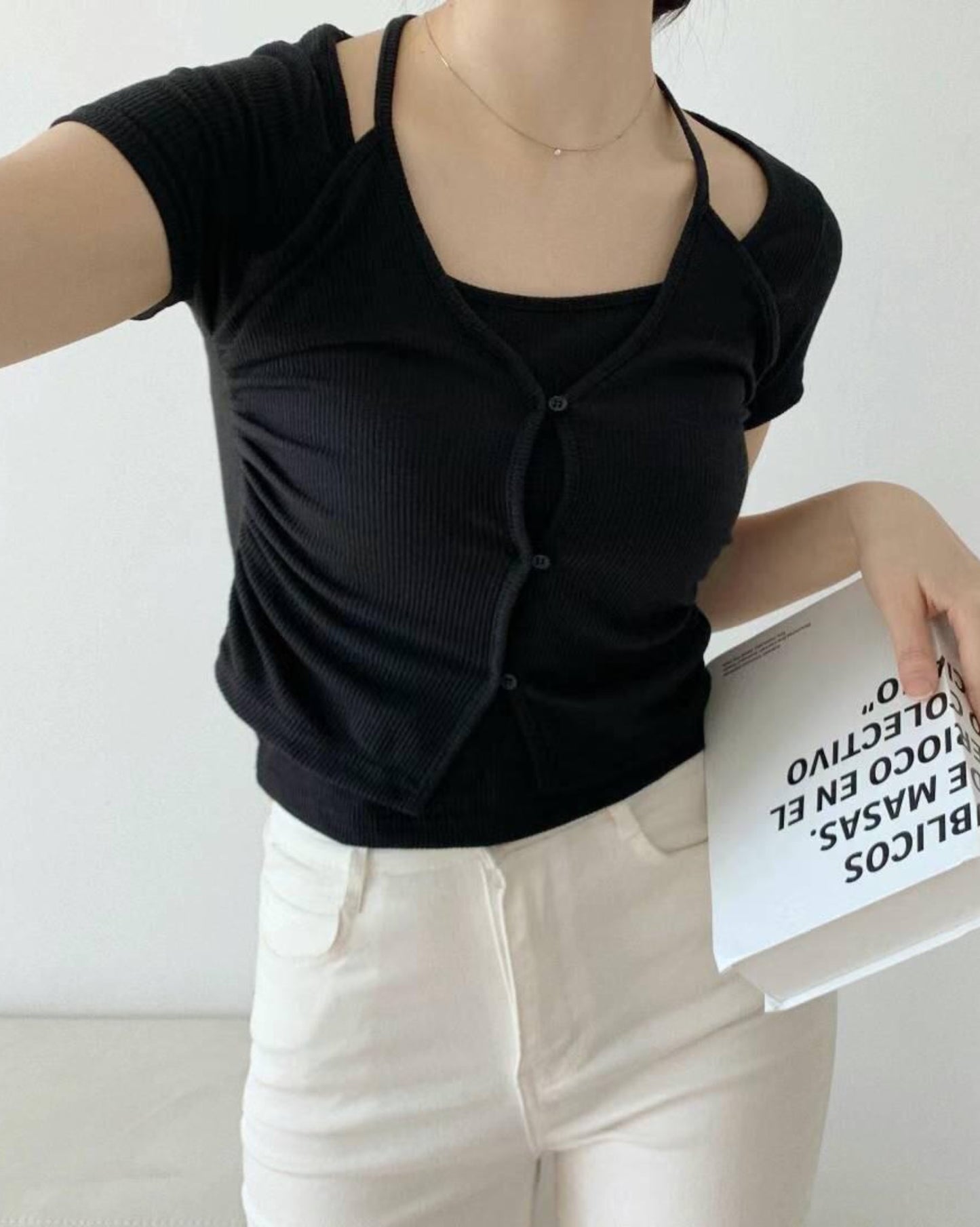 【早鳥價 | 爆鈕連裝.ᐟ.ᐟ】𝗩 𝗕𝘂𝘁𝘁𝗼𝗻 𝗧𝗼𝗽