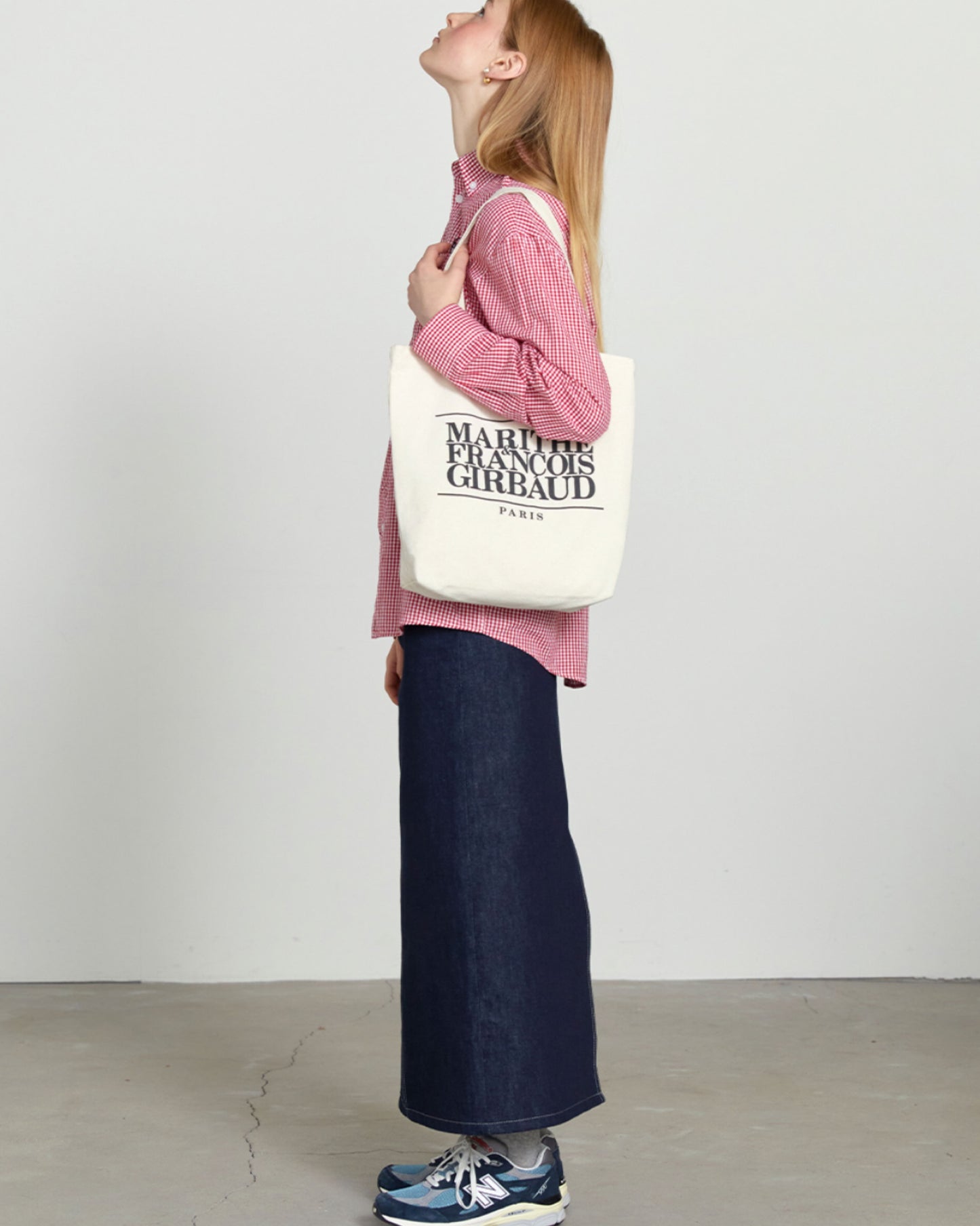 ๐ ๐ฎ๐ฟ๐ถ๐๐ต๐ฒ ๐๐น๐ฎ๐๐๐ถ๐ฐ ๐๐ผ๐ด๐ผ ๐๐ฐ๐ผ ๐๐ฎ๐ด