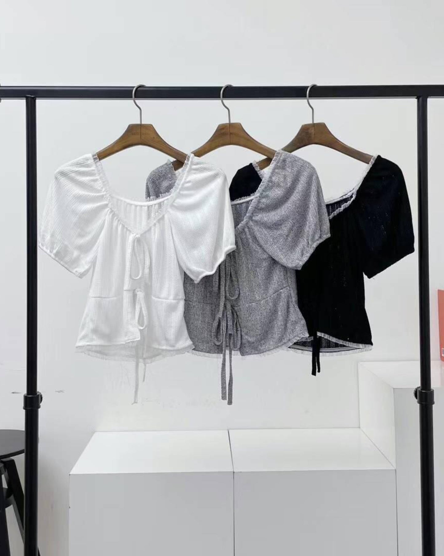 【早鳥價 | 小斯文.ᐟ.ᐟ】泡泡絲帶上衣