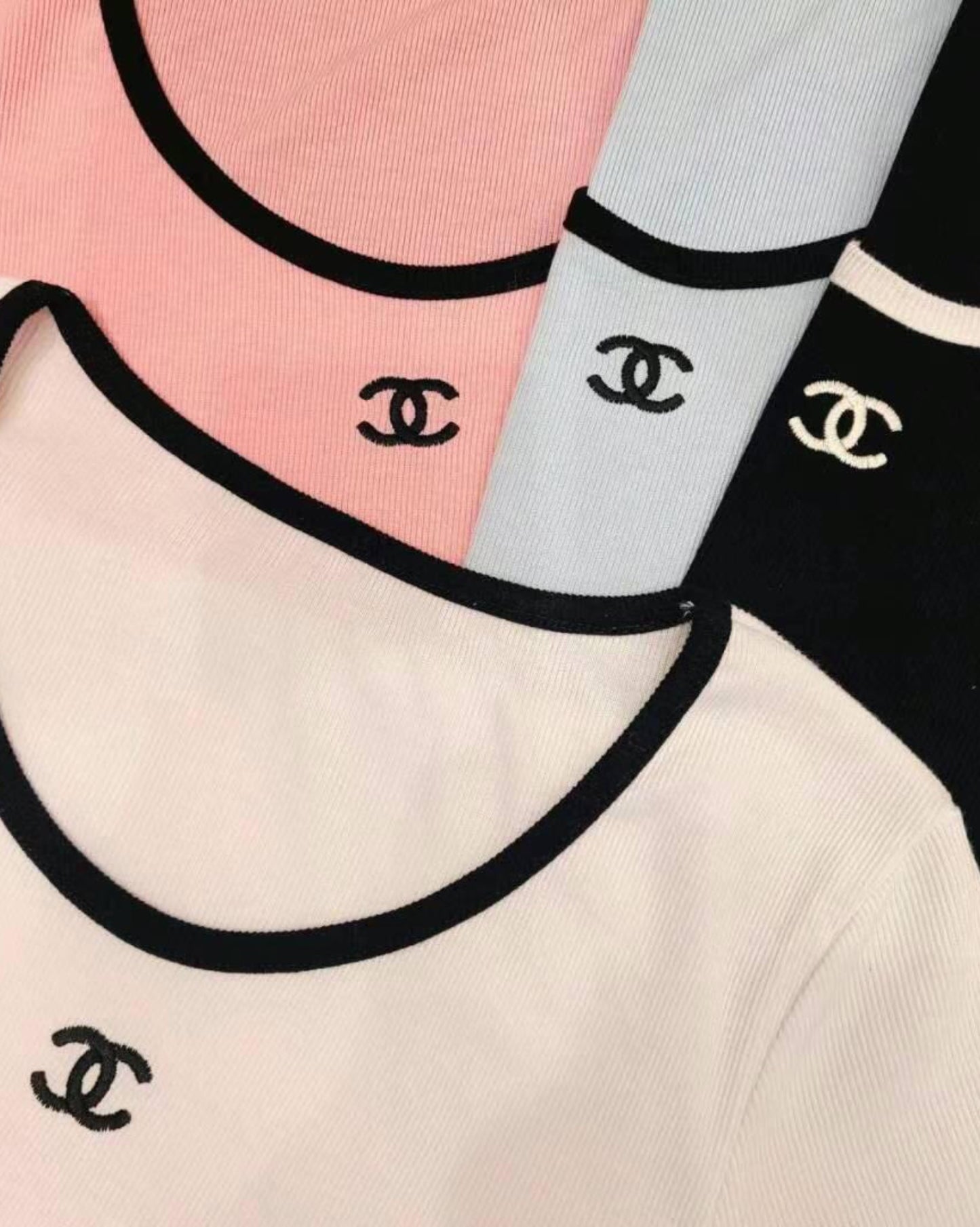 ใ๐๐ฎ๐ถ๐น๐ ๐๐ถ๐ฟ๐น .แ.แใ๐๐ผ๐๐ฏ๐น๐ฒ ๐๐ต๐ฎ๐ถ๐ป ๐ง๐ผ๐ฝ