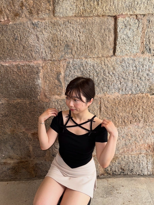 【՞// 💌 肩位特別𝗥𝗶𝗯𝗯𝗼𝗻 掛頸交叉⚇顯瘦黑熱賣中⚇】𝗖𝗿𝗼𝘀𝘀 𝗩 𝗖𝗿𝗼𝗽