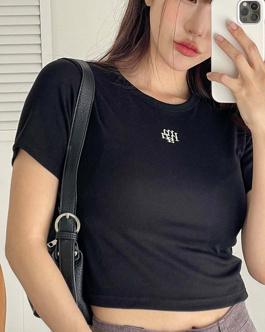 【早鳥價】𝗠𝘂𝗮𝗵 𝗠𝘂𝗮𝗵 𝗦𝗶𝗴𝗻𝗮𝘁𝘂𝗿𝗲 𝗖𝗿𝗼𝗽 𝗛𝗮𝗹𝗳 𝗧-𝘀𝗵𝗶𝗿𝘁