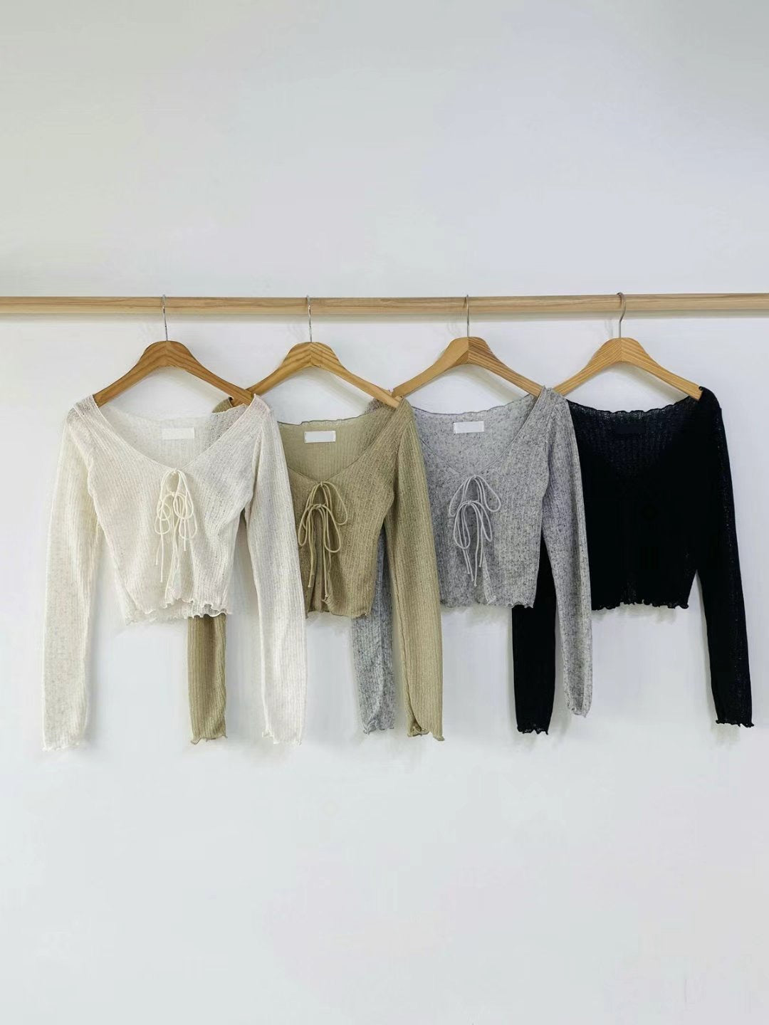 【≼‧₊˚♪ 𝄞₊˚⊹人氣第二版上架🧸長版輕盈 𝗥𝗜𝗕𝗕𝗢𝗡 𝗚𝗜𝗥𝗟🎀⋆】𝗣𝗿𝗲𝘁𝘁𝘆 𝗢𝗳𝗳-𝗦𝗵𝗼𝘂𝗹𝗱𝗲𝗿 𝗝𝗞(𝗩𝗲𝗿 𝟮.)