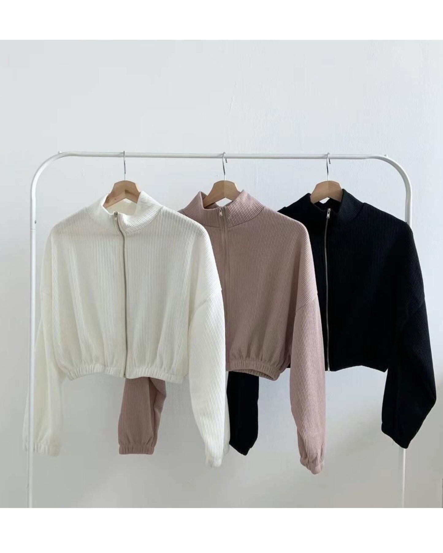 【早鳥價】𝗟𝗼𝘃𝗲𝗹𝘆 𝟮 𝗪𝗮𝘆𝘀 𝗧𝗼𝗽