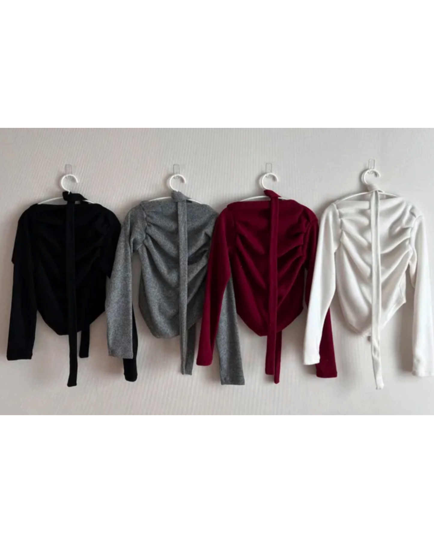 【 早鳥價 | 氣質滿滿𝘄𝗶𝘁小圍巾🧣~】𝗥𝗲𝗮𝗹𝗹𝘆 𝗥𝗲𝗮𝗹𝗹𝘆 𝗧𝗼𝗽