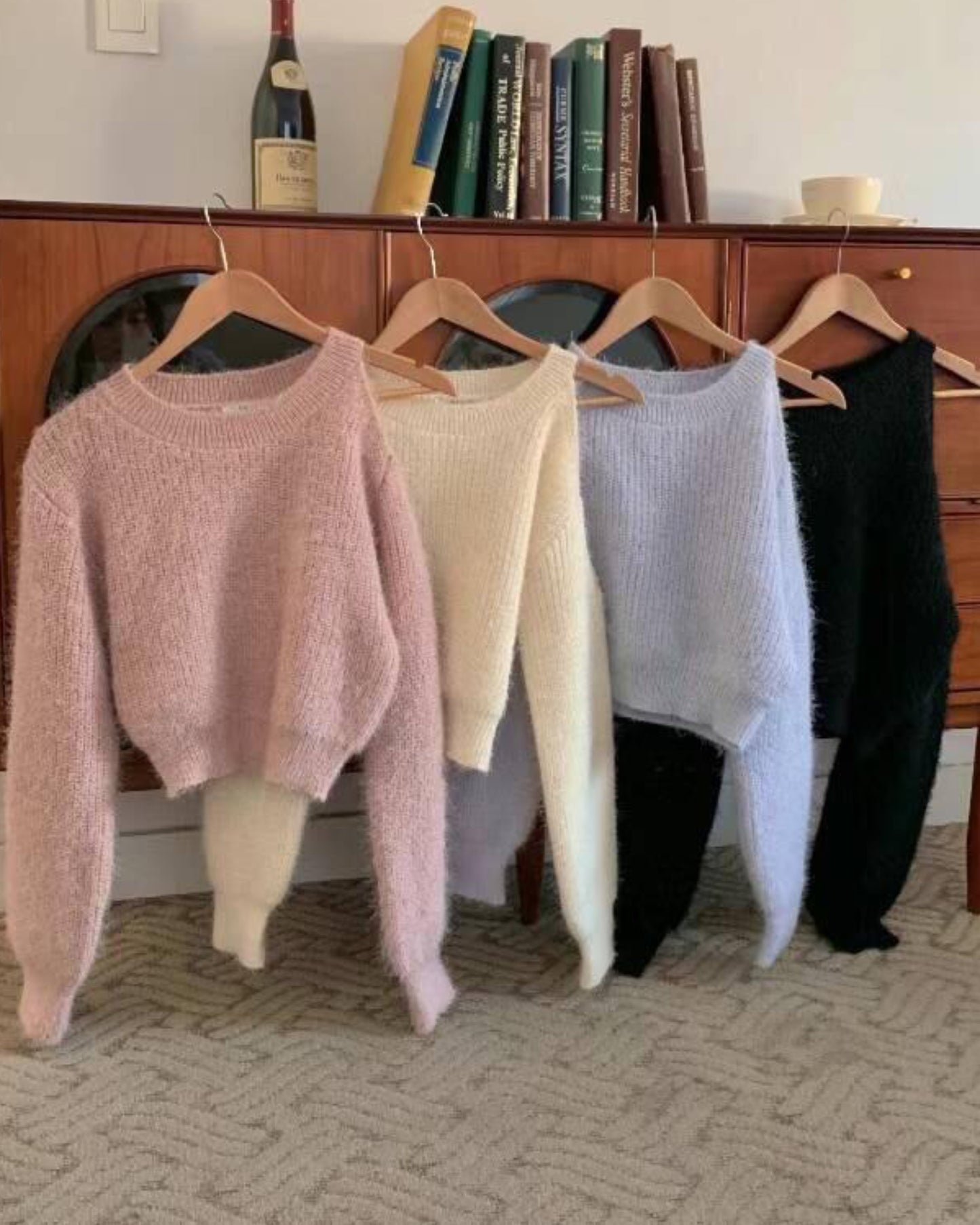 【美爆冰藍色~舒服厚毛毛+斜肩位.ᐟ.ᐟ】𝗙𝘂𝘇𝘇𝘆 𝗠𝗼𝗺𝗼 𝗧𝗼𝗽