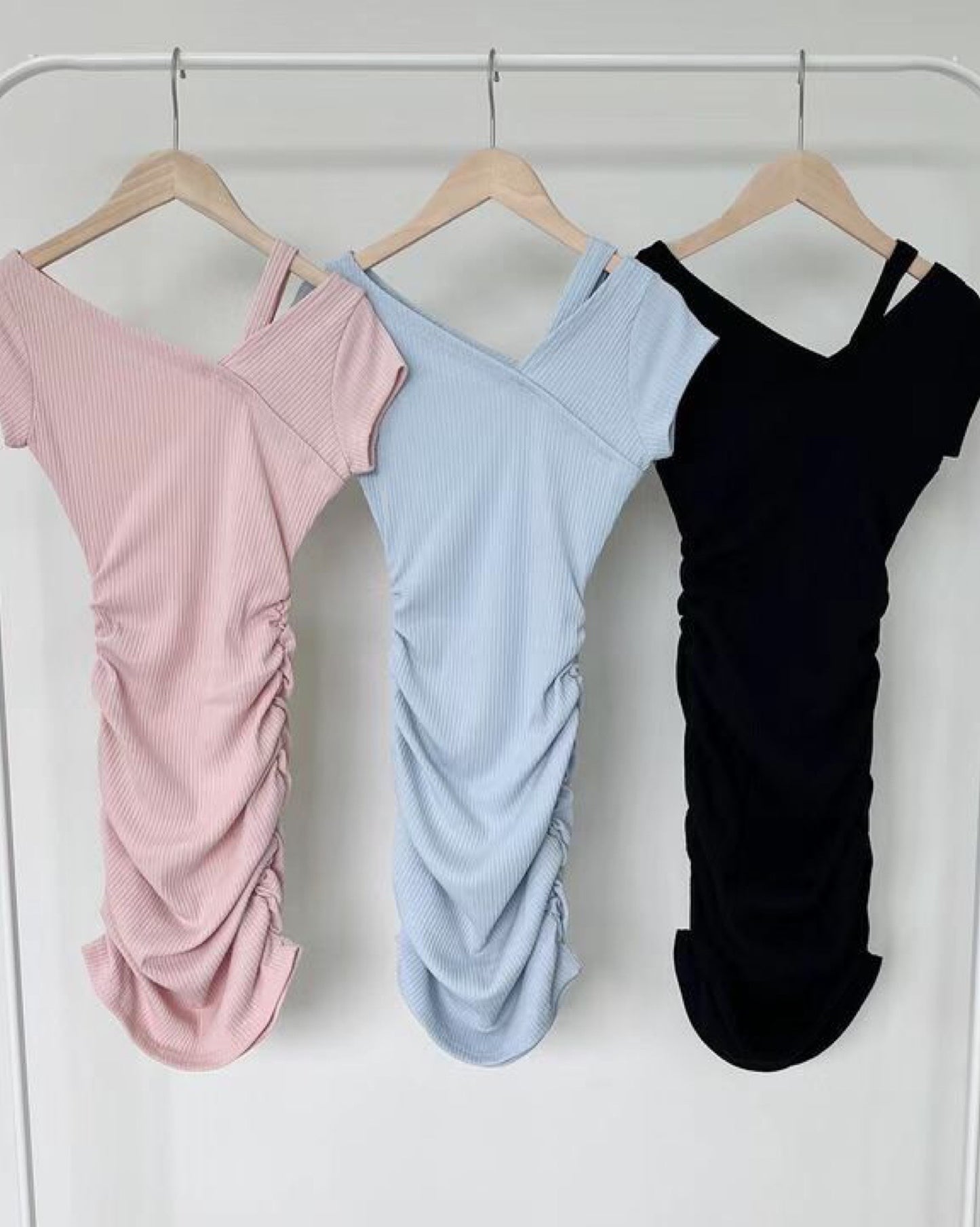 【斯文小禮服.ᐟ.ᐟ】小皺褶𝗦𝗹𝗶𝗺 𝗖𝘂𝘁 𝗢𝗣𝗦