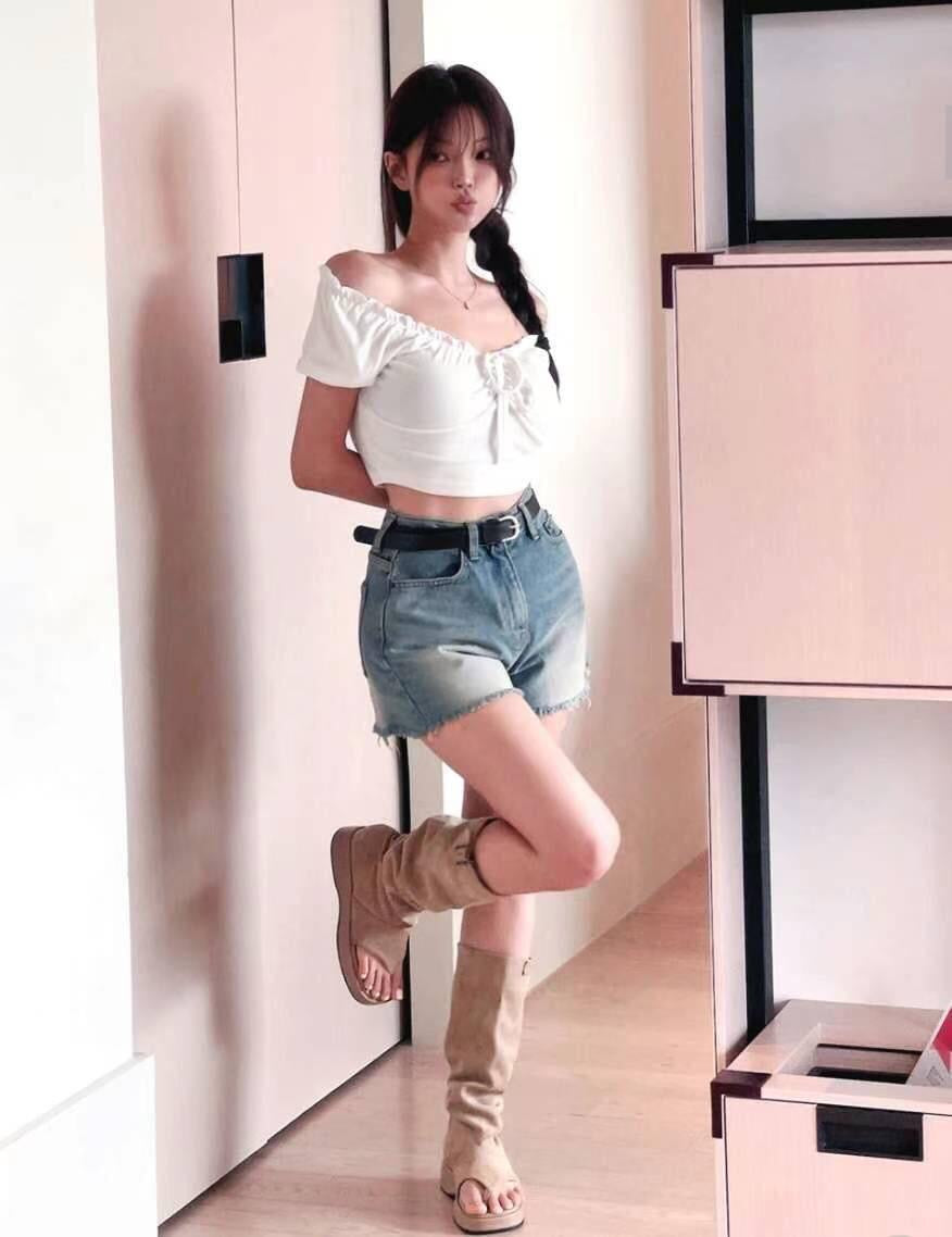 【˗❤︎❤︎小心機完美胸線v——v 皺摺設計𝗨𝗽𝗨𝗽 早鳥】𝗛𝗲𝗮𝗿𝘁 𝗦𝗵𝗮𝗽𝗲 𝗧𝗼𝗽