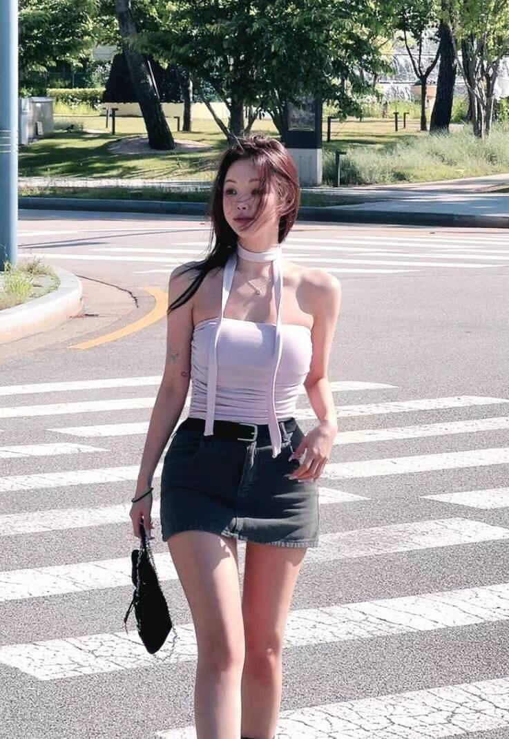 【有𝗣𝘂𝘀𝗵 𝗨𝗽 效果💛💛 𝗦𝘂𝗺𝗺𝗲𝗿 必備】𝗖𝗮𝗿𝗿𝘆 𝗠𝗲 𝗧𝘂𝗯𝗲 𝗧𝗼𝗽 (連𝗣𝗔𝗗) 附圍巾！