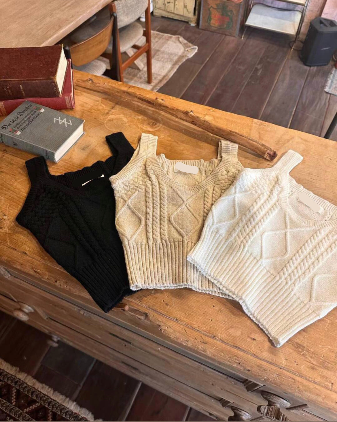 【早鳥價 | 熱賣回歸.ᐟ.ᐟ 】𝗟𝗼𝗰𝗸𝗲𝗿 𝗞𝗻𝗶𝘁 𝗩𝗲𝘀𝘁