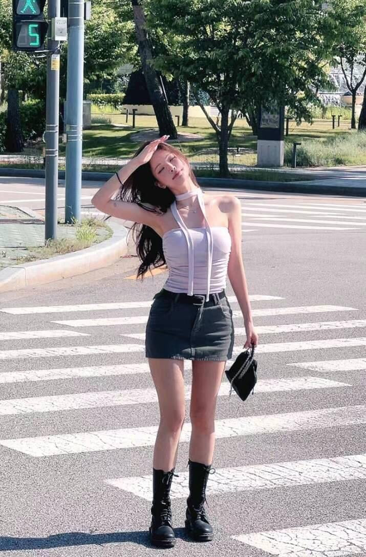 【有𝗣𝘂𝘀𝗵 𝗨𝗽 效果💛💛 𝗦𝘂𝗺𝗺𝗲𝗿 必備】𝗖𝗮𝗿𝗿𝘆 𝗠𝗲 𝗧𝘂𝗯𝗲 𝗧𝗼𝗽 (連𝗣𝗔𝗗) 附圍巾！