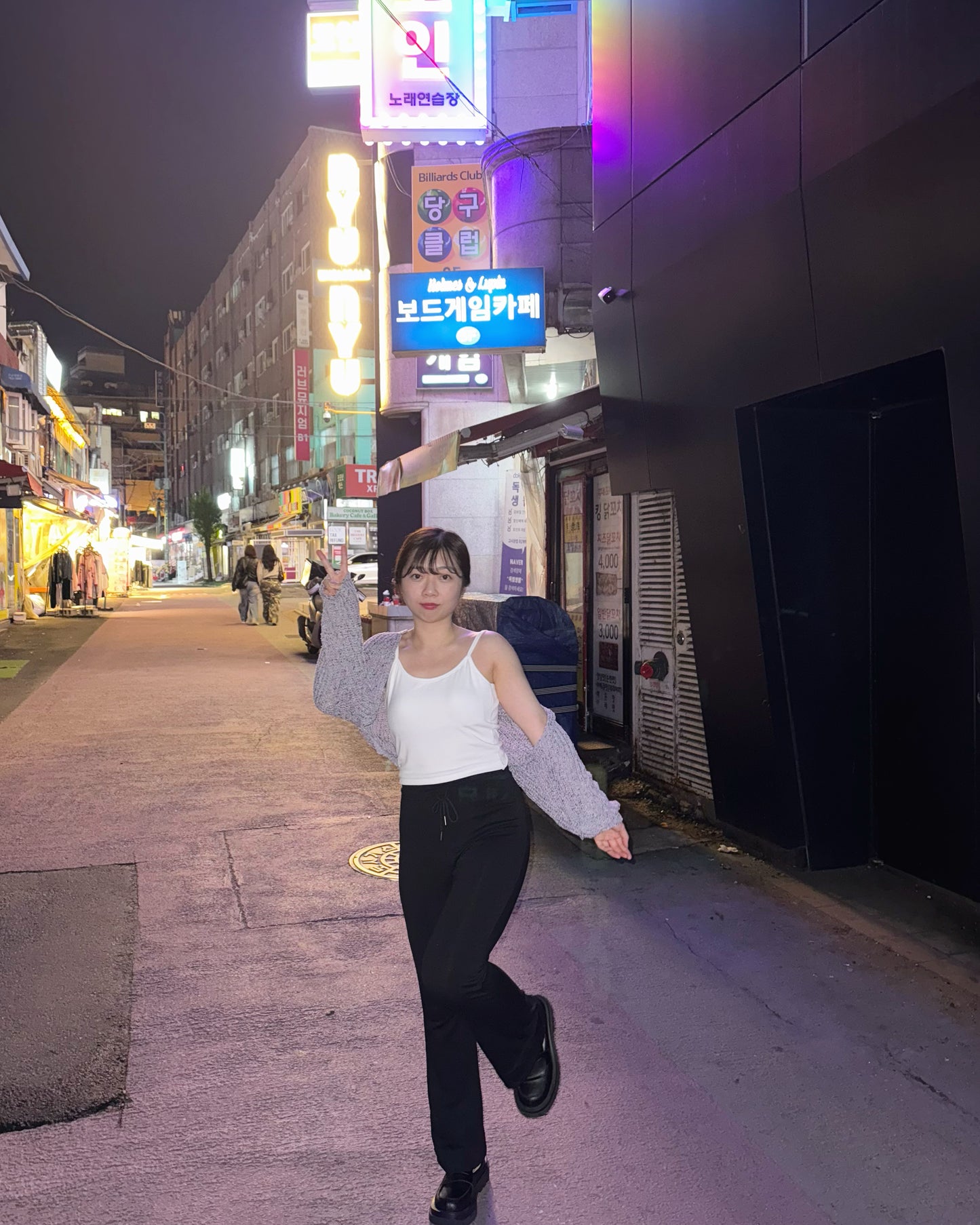 【⋆°🦢.⋆ᥫ᭡一定要入 ! 包覆感𝗨𝗣 鈕結兼露背🧈🧈包色不過份۶з】𝗕𝘂𝘁𝘁𝗲𝗿 𝗕𝗿𝗮 𝗧𝗼𝗽(連𝗣𝗔𝗗)