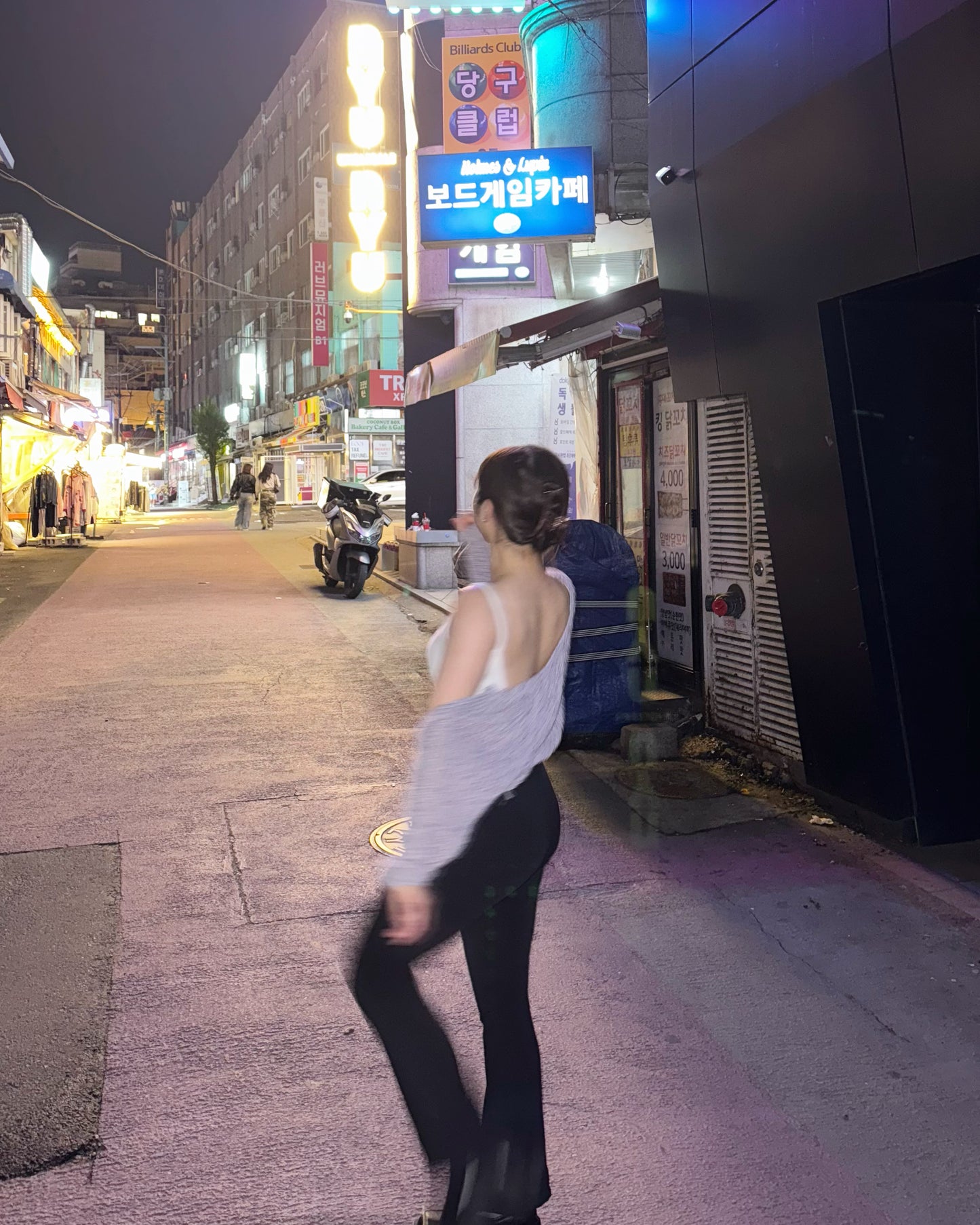 【⋆°🦢.⋆ᥫ᭡一定要入 ! 包覆感𝗨𝗣 鈕結兼露背🧈🧈包色不過份۶з】𝗕𝘂𝘁𝘁𝗲𝗿 𝗕𝗿𝗮 𝗧𝗼𝗽(連𝗣𝗔𝗗)