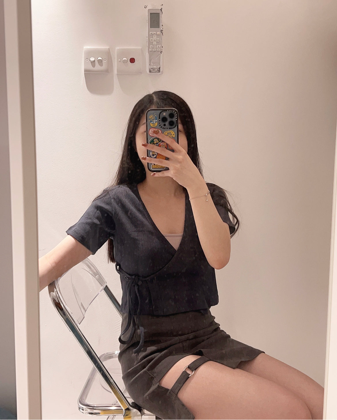 【₊˚.🎧 ✩｡超高腰超高質破洞裙 絨布質地``視覺反差 ☕ 🤎獨家回歸】𝗛-𝗹𝗶𝗻𝗲 破洞扣扣裙