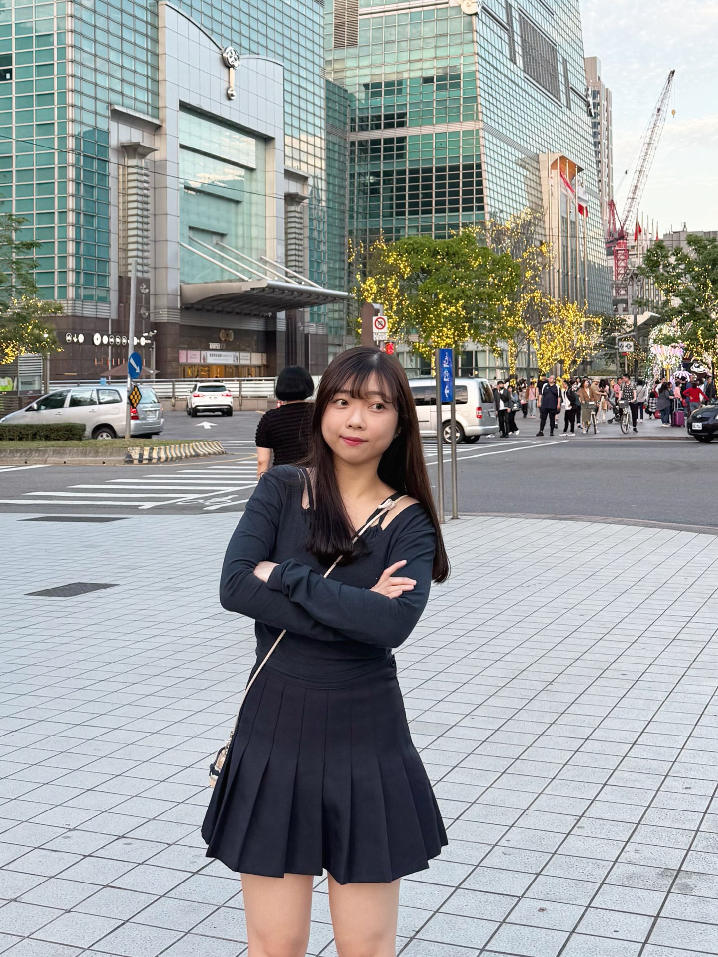 【ִֶָ𓂃 ࣪ ִֶָ🦢་༘࿐四季傘裙 後面扣拉鏈 🤎 韓店推薦 ！𝟮 𝗦𝗶𝘇𝗲！】扣扣高腰傘裙