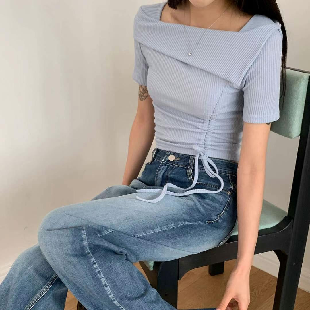 【早鳥 ! 斜肩綁帶ᰔᩚ 設計感𝗨𝗣】𝗖𝗿𝗼𝘀𝘀 𝗟𝗮𝗰𝗲 𝗦𝗾𝘂𝗮𝗿𝗲 𝗧𝗼𝗽