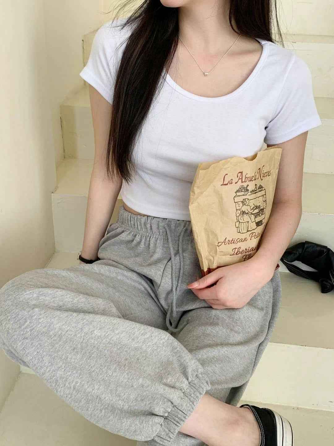 【 ౨౨ ৎৎ𝗛𝗞𝗱 𝟵𝟵 ﻿| 日常簡約】𝗥𝗼𝘂𝗻𝗱 𝗖𝗿𝗼𝗽