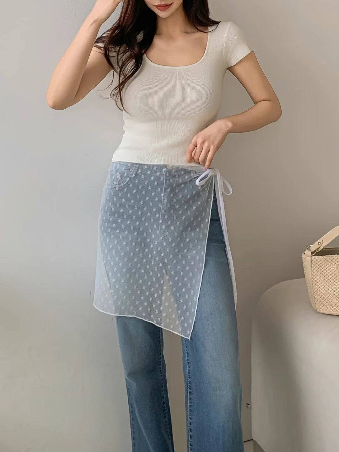 【ྀིྀི‘’𖦹 𝗛𝗞𝗱 𝟵𝟵 ！透薄花紋】綁帶外搭裙