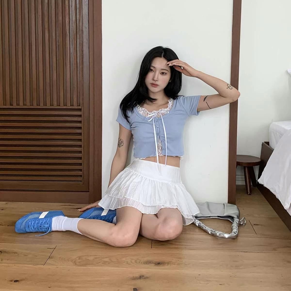 【 ⁼³₌₃⁼³ 甜美𝗚𝗜𝗥𝗟˙🍓  驚喜蕾絲 短版𝗧𝗼𝗽】𝗖𝗵𝗲𝗿𝗿𝘆 𝗕𝗹𝗼𝘀𝘀𝗼𝗺 𝗧𝗼𝗽