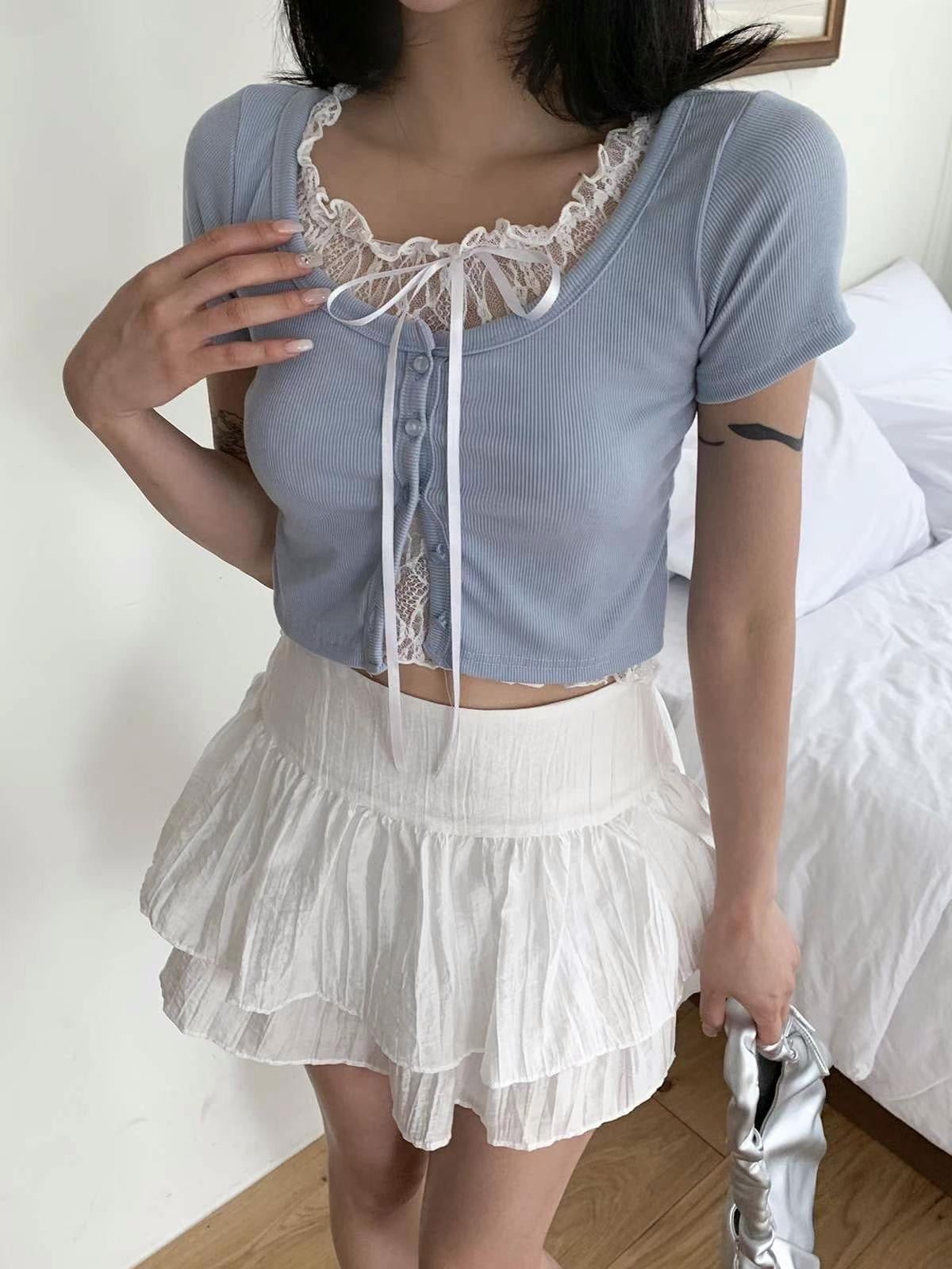 【 ⁼³₌₃⁼³ 甜美𝗚𝗜𝗥𝗟˙🍓  驚喜蕾絲 短版𝗧𝗼𝗽】𝗖𝗵𝗲𝗿𝗿𝘆 𝗕𝗹𝗼𝘀𝘀𝗼𝗺 𝗧𝗼𝗽