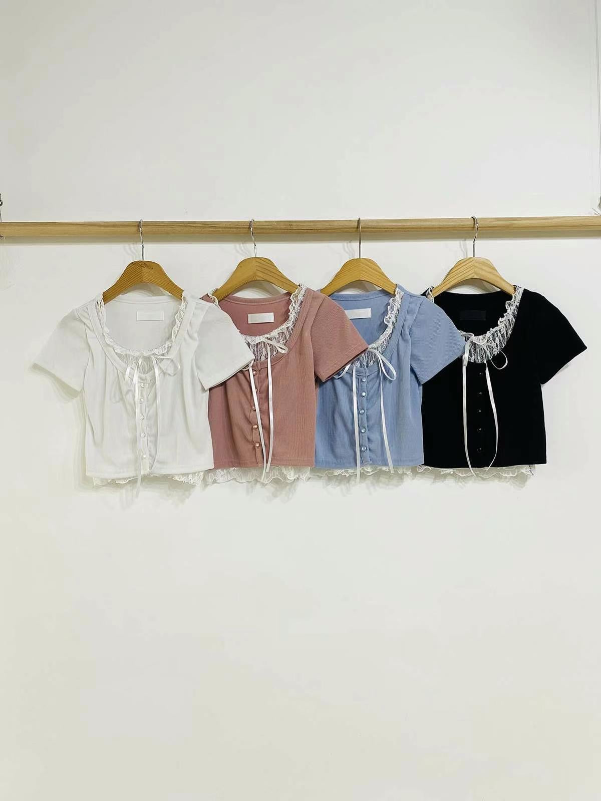 【 ⁼³₌₃⁼³ 甜美𝗚𝗜𝗥𝗟˙🍓  驚喜蕾絲 短版𝗧𝗼𝗽】𝗖𝗵𝗲𝗿𝗿𝘆 𝗕𝗹𝗼𝘀𝘀𝗼𝗺 𝗧𝗼𝗽