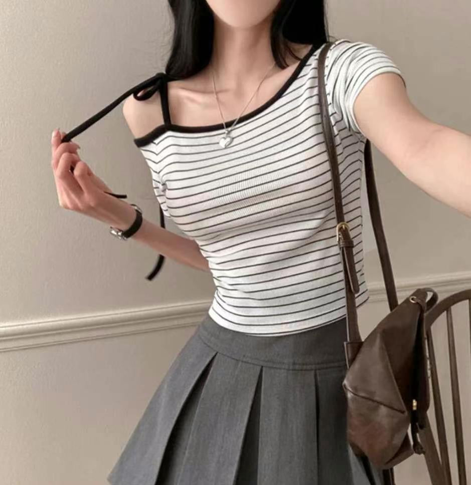 【𝗛𝗞𝗱 𝟵𝟵 ദ്ദി(„• ֊ •„) 綁帶露肩ּ  ֶָ֢.ּ】𝗖𝗵𝗲𝗰𝗸𝗲𝗿𝗲𝗱 𝗢𝗳𝗳-𝗦𝗵𝗼𝘂𝗹𝗱𝗲𝗿 𝗧𝗼𝗽