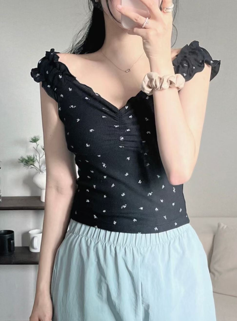 【 𓂃 ོ☼𓂃 皺摺木耳邊吊帶 夏日感🈵️ 早鳥！ 】𝗙𝗹𝗼𝘄𝗲𝗿 𝗧𝗮𝗻𝗸 𝗧𝗼𝗽