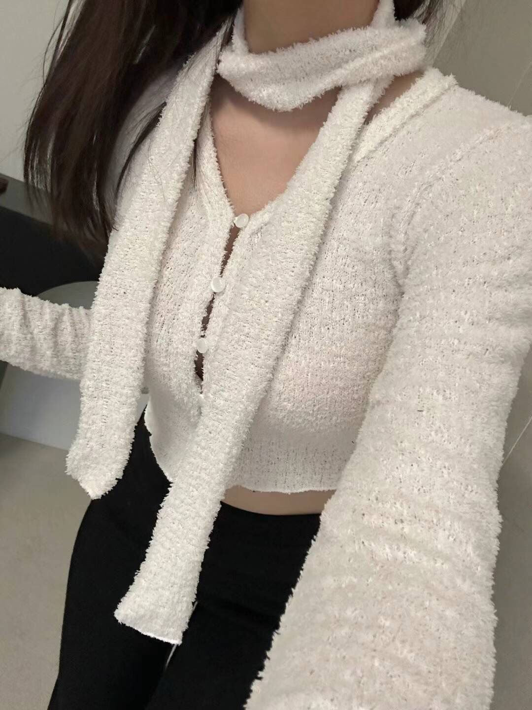 【早鳥價 ! 粒粒毛毛.ᐟ.ᐟ】𝗧𝗲𝗱𝗱𝘆 𝗧𝗼𝗽 （連圍巾)