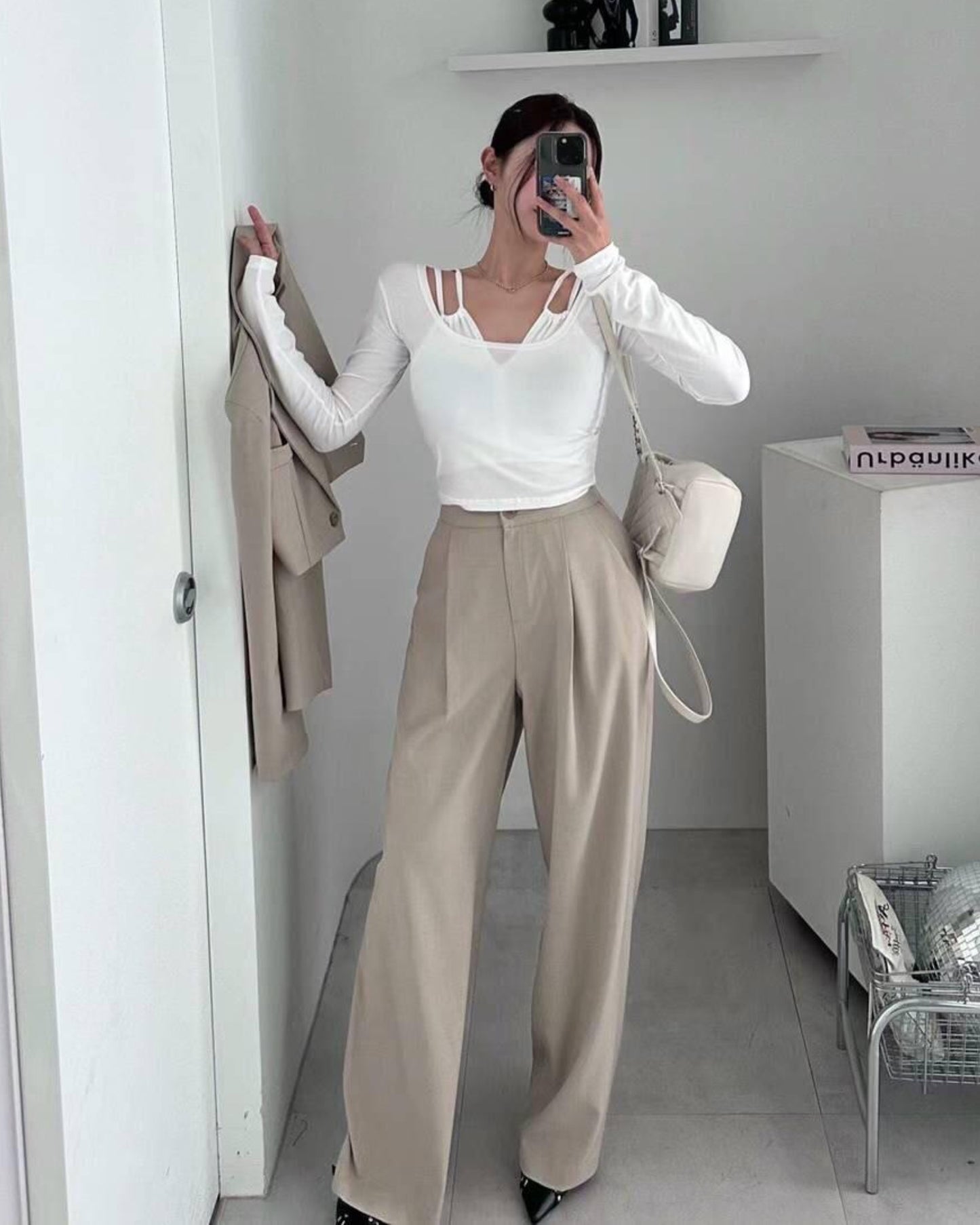 【特別小𝗩～雙吊帶～】𝗟𝗶𝘁𝘁𝗹𝗲 𝗩 𝗧𝗼𝗽