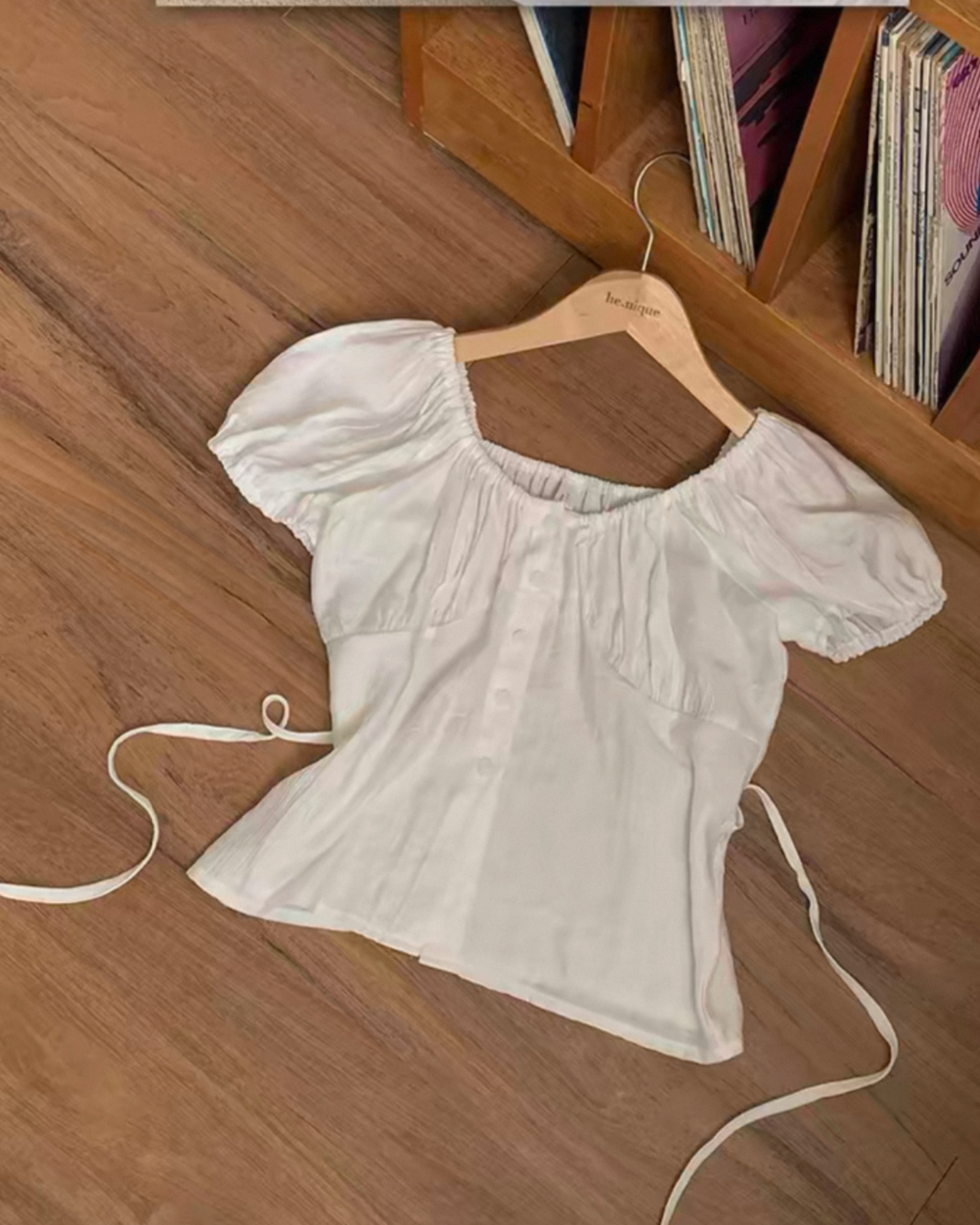 【ㅤᵕ̈ㅤᵕ̈ 𝟮 𝗪𝗮𝘆𝘀 露肩⋆˚࿔𝜗 後綁帶超收腰 ！！微開叉𝗢𝗻𝗻𝗶 𝗧𝘆𝗽𝗲 荷葉邊🍀】 𝟮 𝗪𝗮𝘆𝘀 𝗕𝗹𝗮𝘇𝗲𝗿 𝗕𝗹𝗼𝘂𝘀𝗲