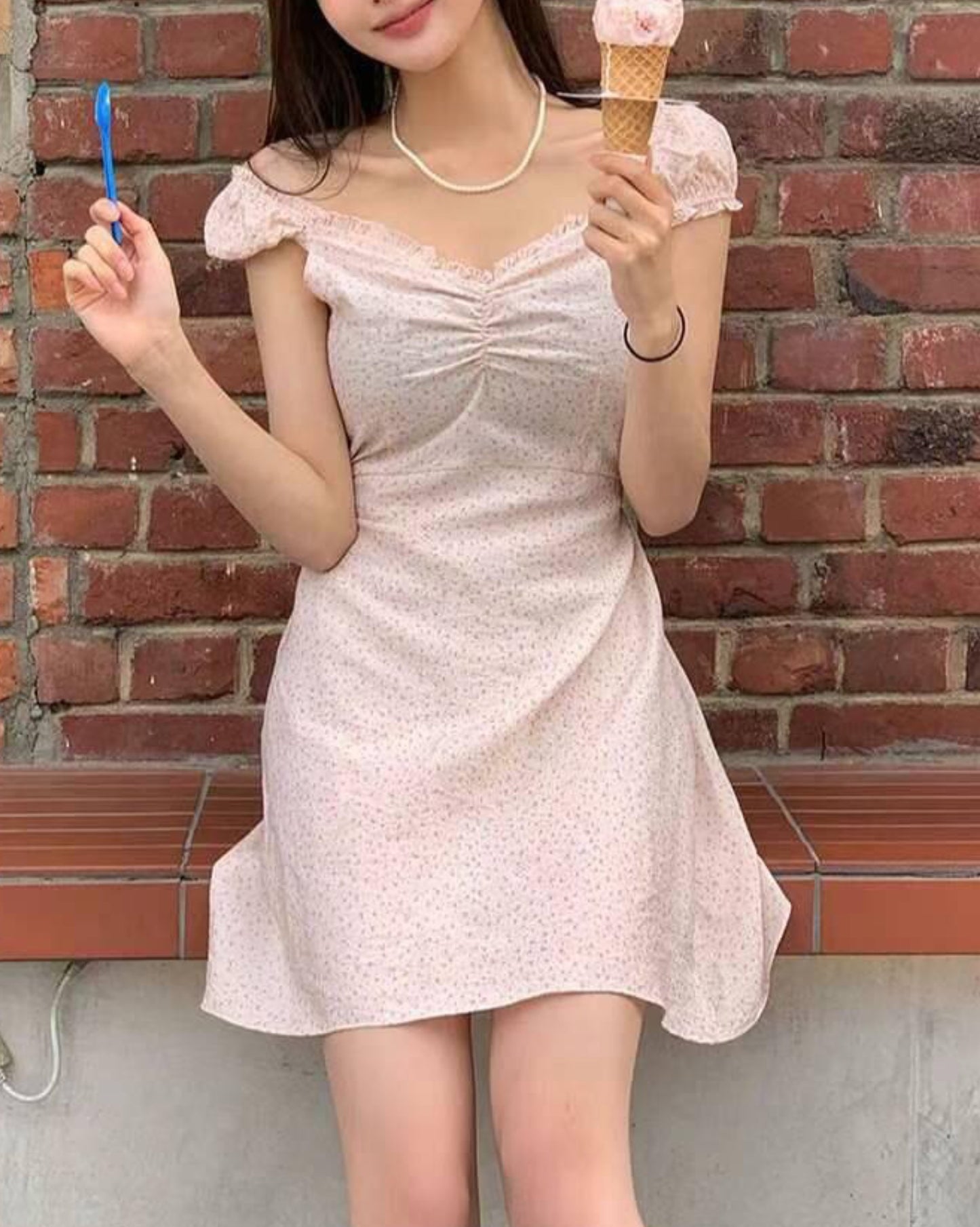 【''₊˚.🎧 ✩｡約會系列💗𝗢𝗻𝗻𝗶風💗溫柔靚碎花裙 】公主袖碎花裙