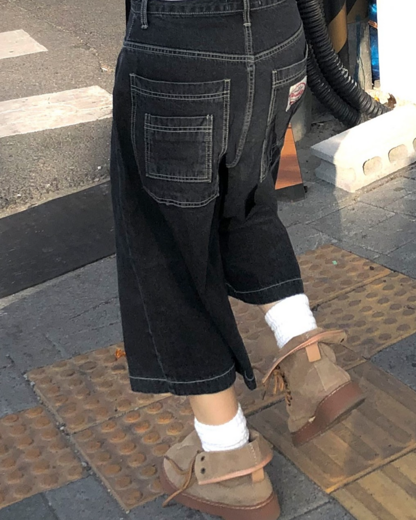 【 齊③個𝗦𝗶𝘇𝗲๑ 早鳥! 牛褲顯瘦 𝗣𝗜𝗖𝗞 ૮ ˙Ⱉ˙ ა 推高小個子🦢🤍】  長直筒牛褲