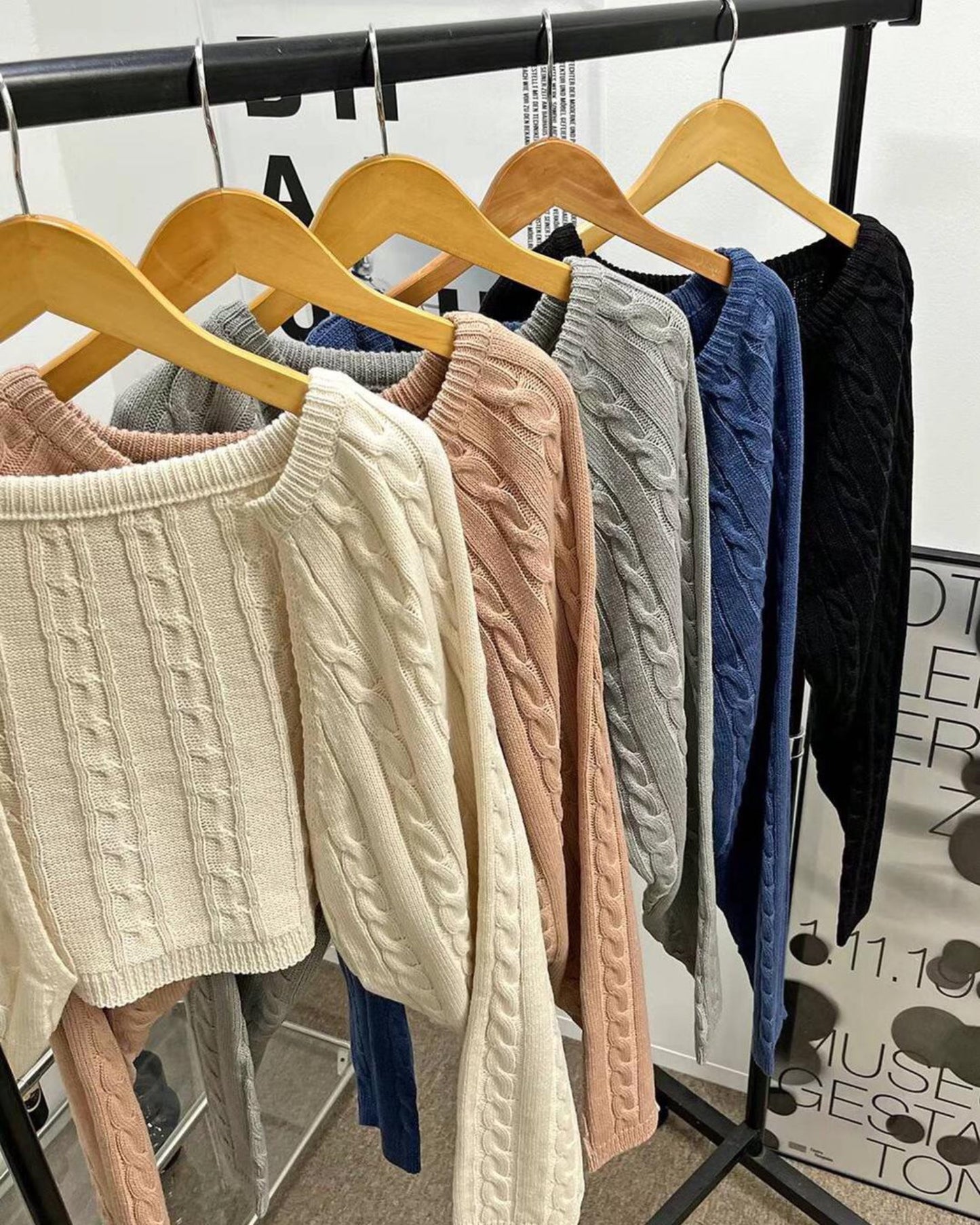 【 美美編織+ 麻花紋🌹🌹｜成套連背心入.ᐟ.ᐟ】 𝗙𝗹𝗼𝘄𝗲𝗿 𝗕𝗮𝘁 𝗢𝘂𝘁𝗲𝗿 + 𝗩𝗲𝘀𝘁 𝗦𝗲𝘁