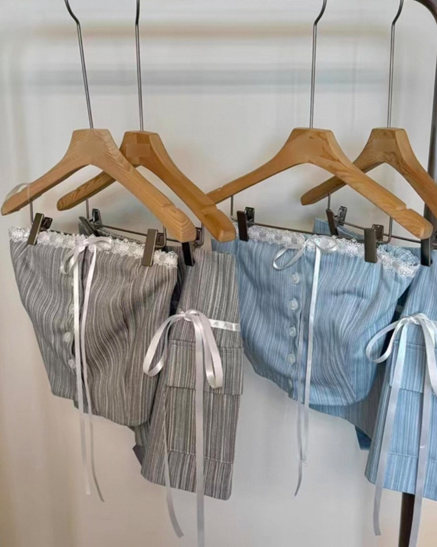 【 早鳥 (˶ᵔ ᵕ ᵔ˶)🫧 蕾絲綁帶 ୨ৎ୨ৎ 混色平口背心】 𝗥𝗶𝗯𝗯𝗼𝗻 𝗟𝗮𝗰𝗲 𝗧𝘂𝗯𝗲 𝗧𝗼𝗽