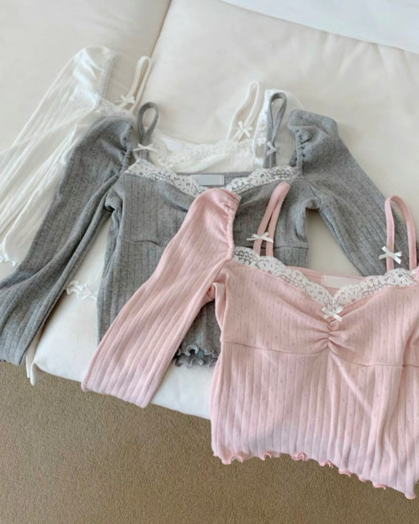 【早鳥～價～泡泡袖ෆෆ可愛雙蝴蝶+蕾絲邊 🫧🌷ෆ】𝗖𝘂𝘁𝗶𝗲 𝗟𝗮𝗰𝗲 𝗚𝗶𝗿𝗹 𝗧𝗼𝗽