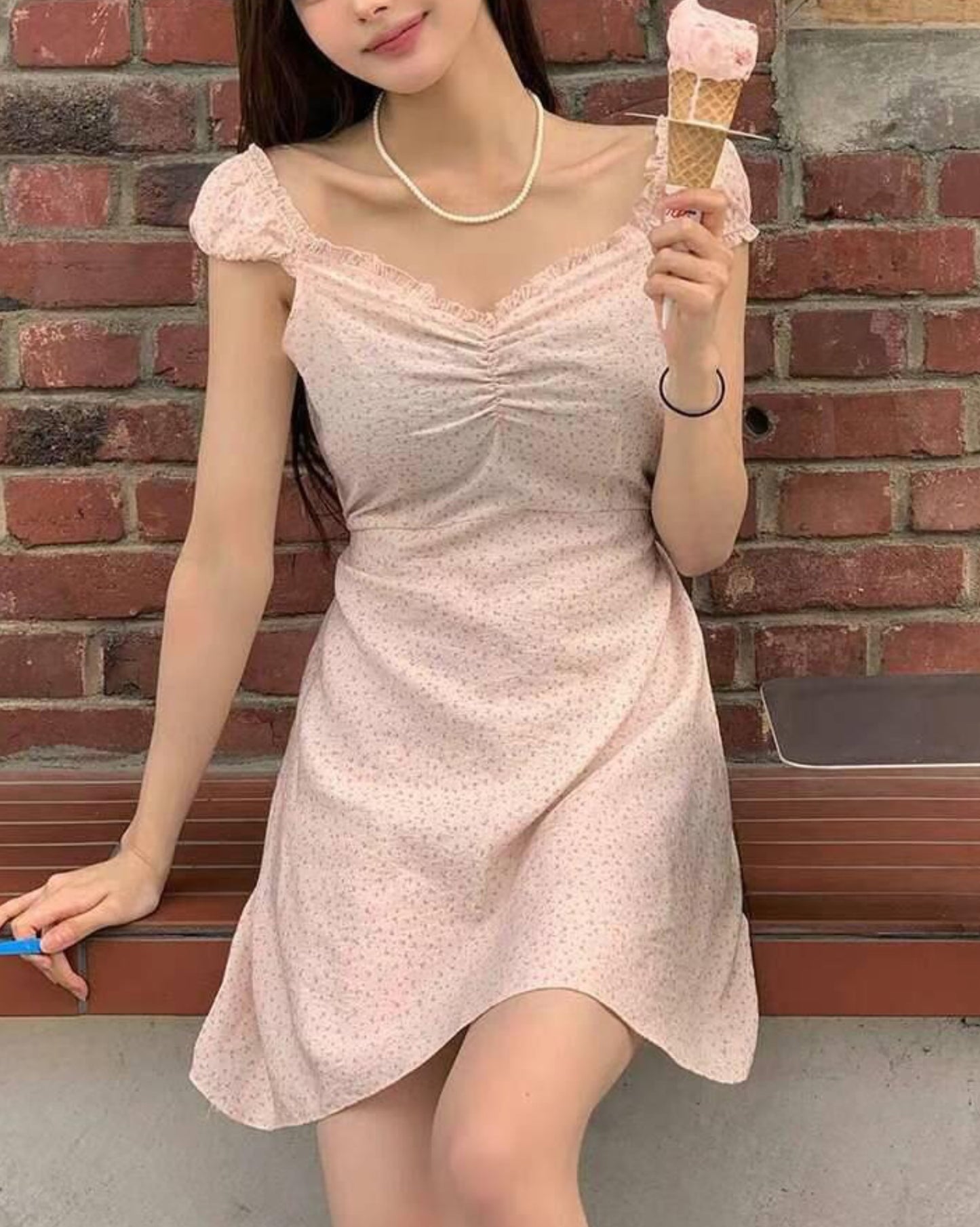 【''₊˚.🎧 ✩｡約會系列💗𝗢𝗻𝗻𝗶風💗溫柔靚碎花裙 】公主袖碎花裙