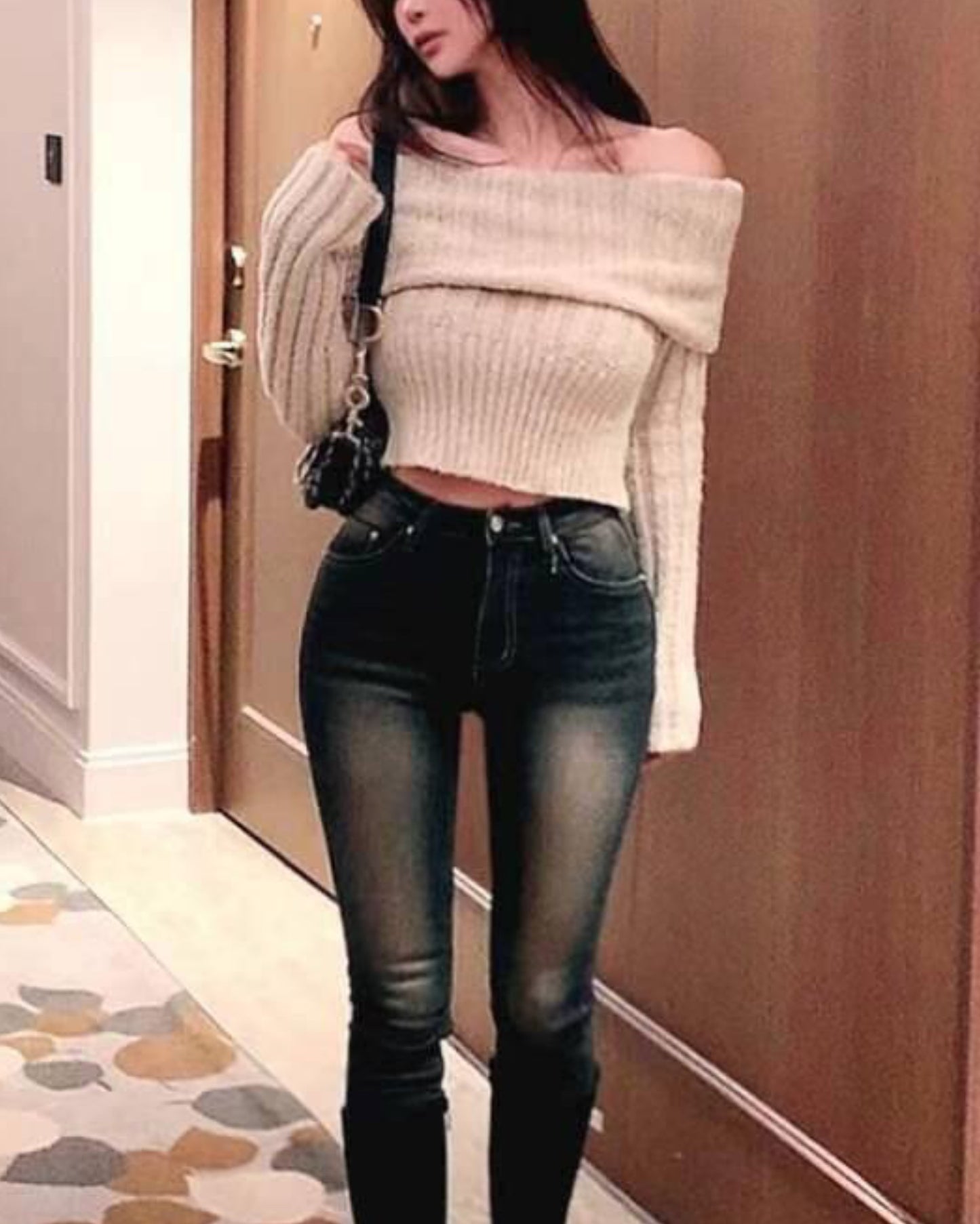 【早鳥價  | 闊版一字膊+厚身軟綿綿感 ! 】𝗙𝗹𝘂𝗳𝗳𝘆 𝗢𝗻𝗲 𝗟𝗶𝗻𝗲 𝗧𝗼𝗽