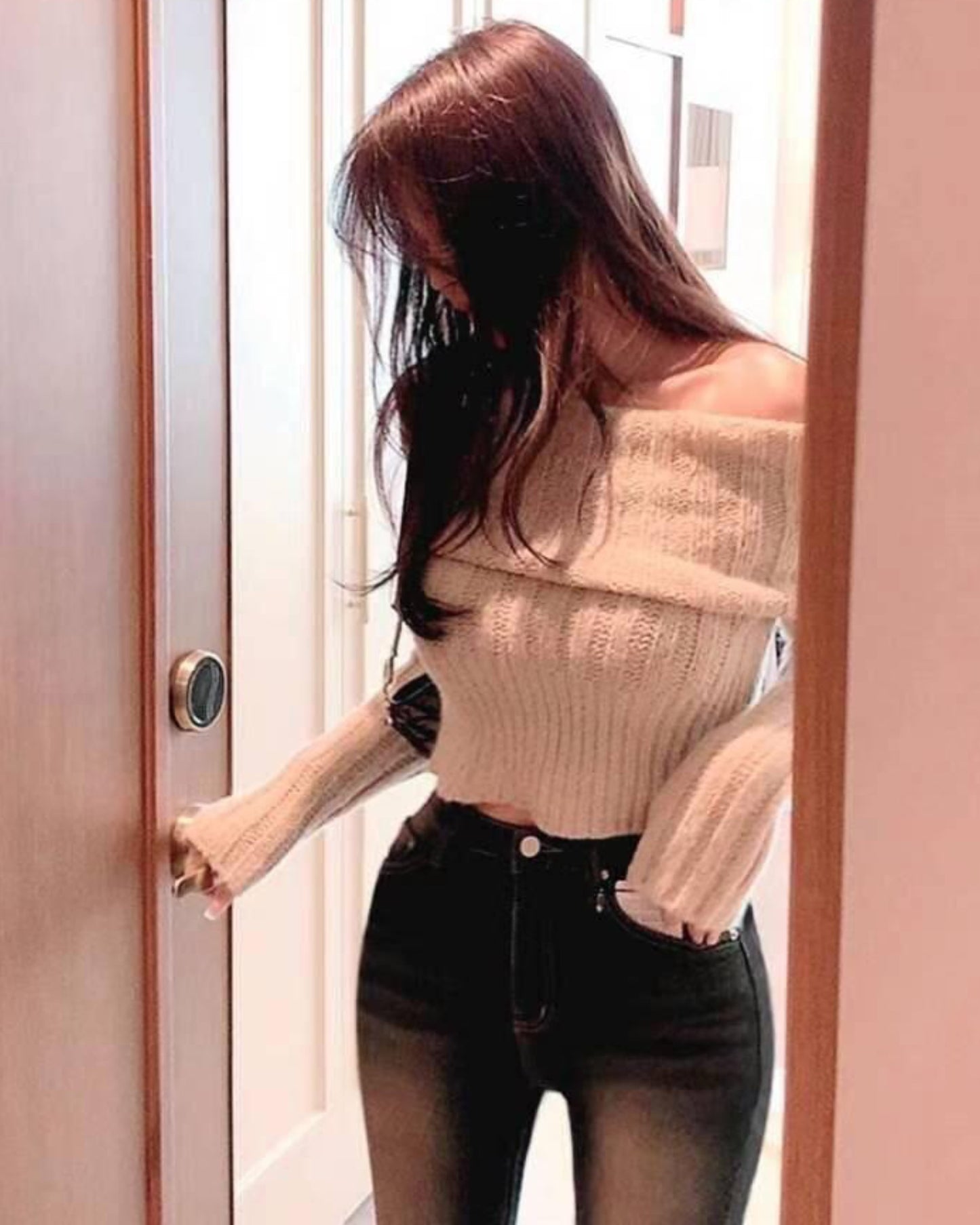 【早鳥價  | 闊版一字膊+厚身軟綿綿感 ! 】𝗙𝗹𝘂𝗳𝗳𝘆 𝗢𝗻𝗲 𝗟𝗶𝗻𝗲 𝗧𝗼𝗽