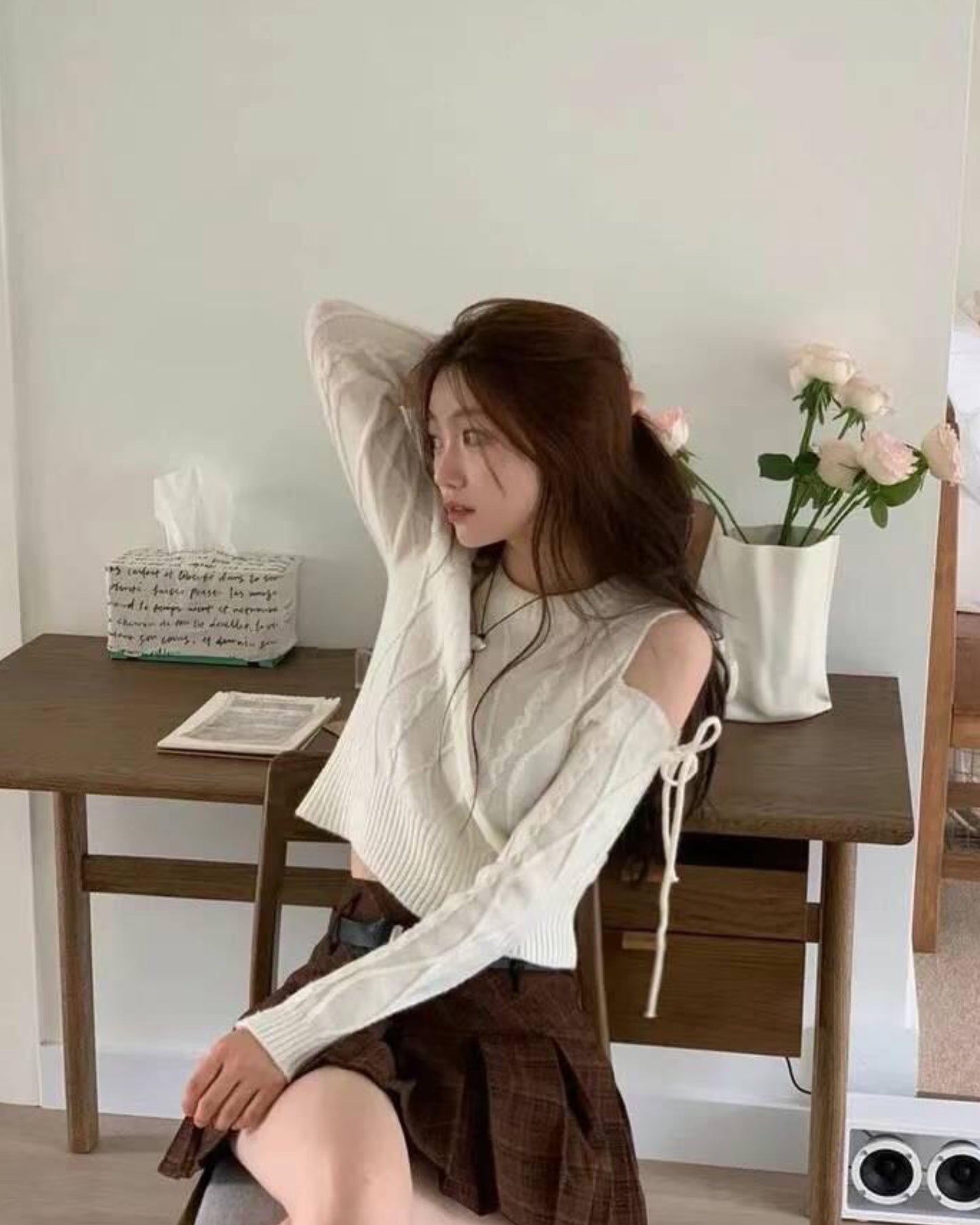 【紅白色必入 ！自動露肩蝴蝶結綁帶～不顯肥.ᐟ.ᐟ】𝗕𝘂𝘁𝘁𝗼𝗻 𝗖𝗿𝗼𝘀𝘀-𝗦𝗵𝗼𝘂𝗹𝗱𝗲𝗿 𝗧𝗼𝗽