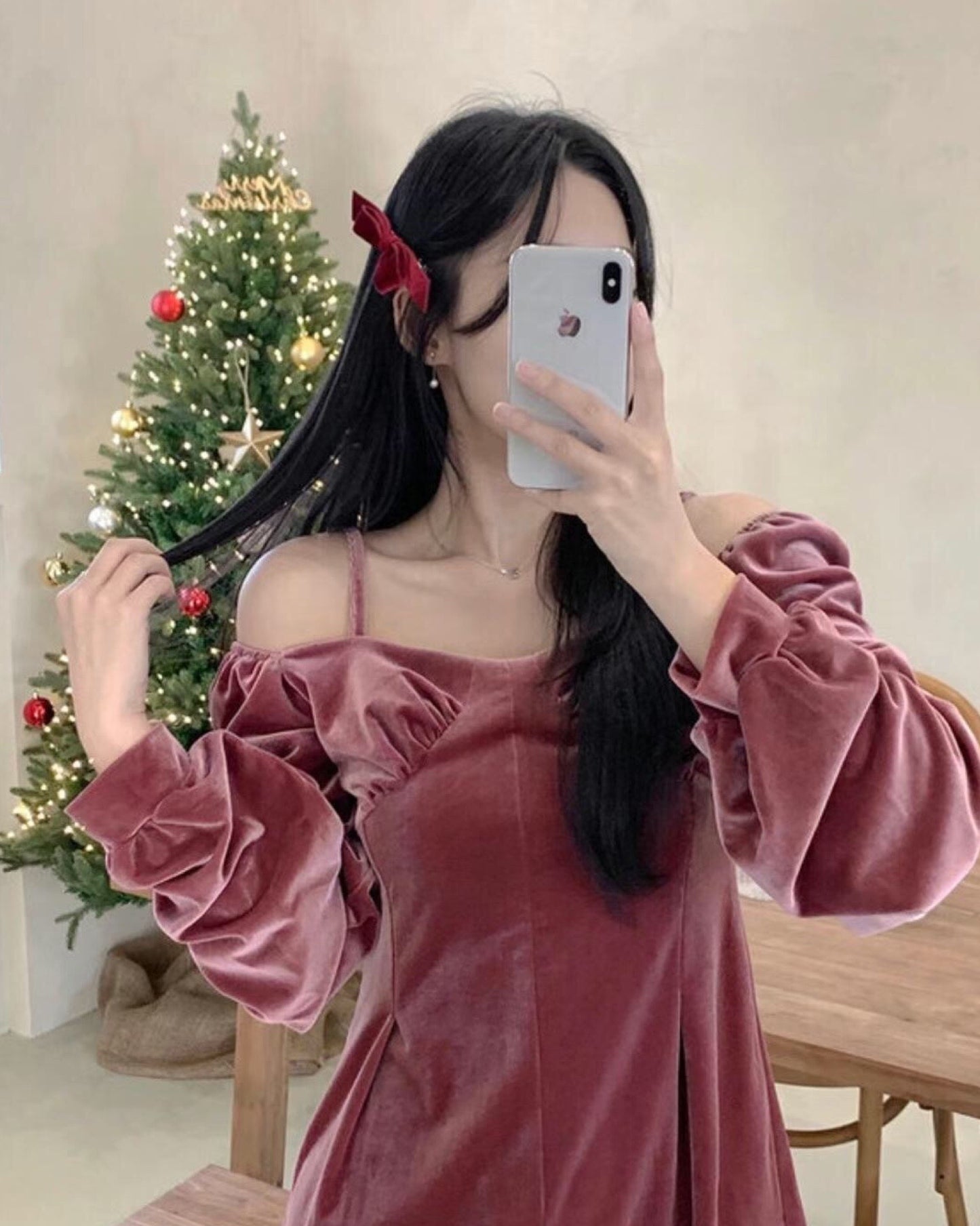 【早鳥價 | 𝗣𝗮𝗿𝘁𝘆 推介.ᐟ.ᐟ】小露肩絲絨連身裙