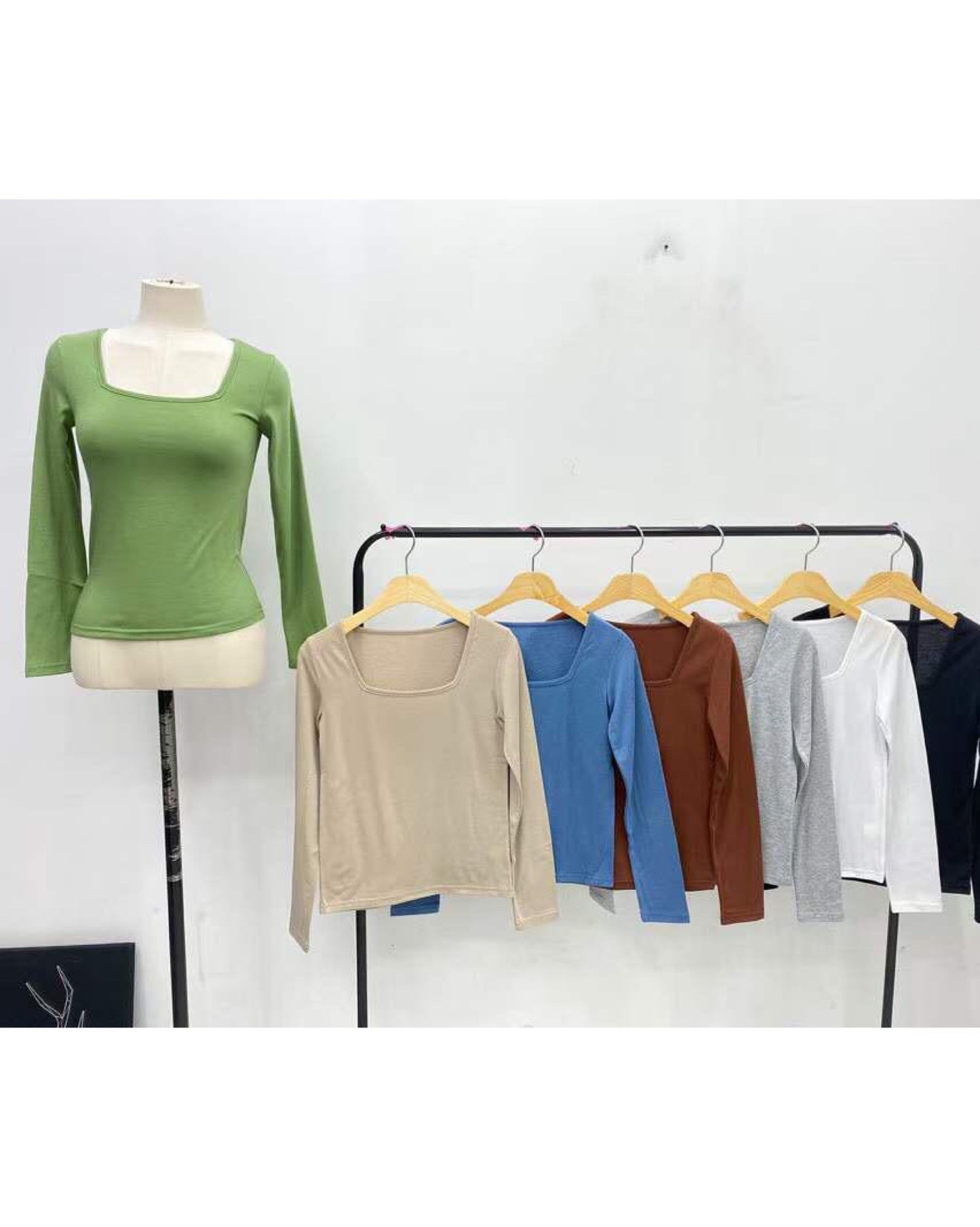 【 𝗛𝗞𝗱 𝟵𝟵﻿ 區】 𝗦𝗾𝘂𝗮𝗿𝗲-𝗡𝗲𝗰𝗸 𝗖𝗿𝗼𝗽 𝗧𝗼𝗽