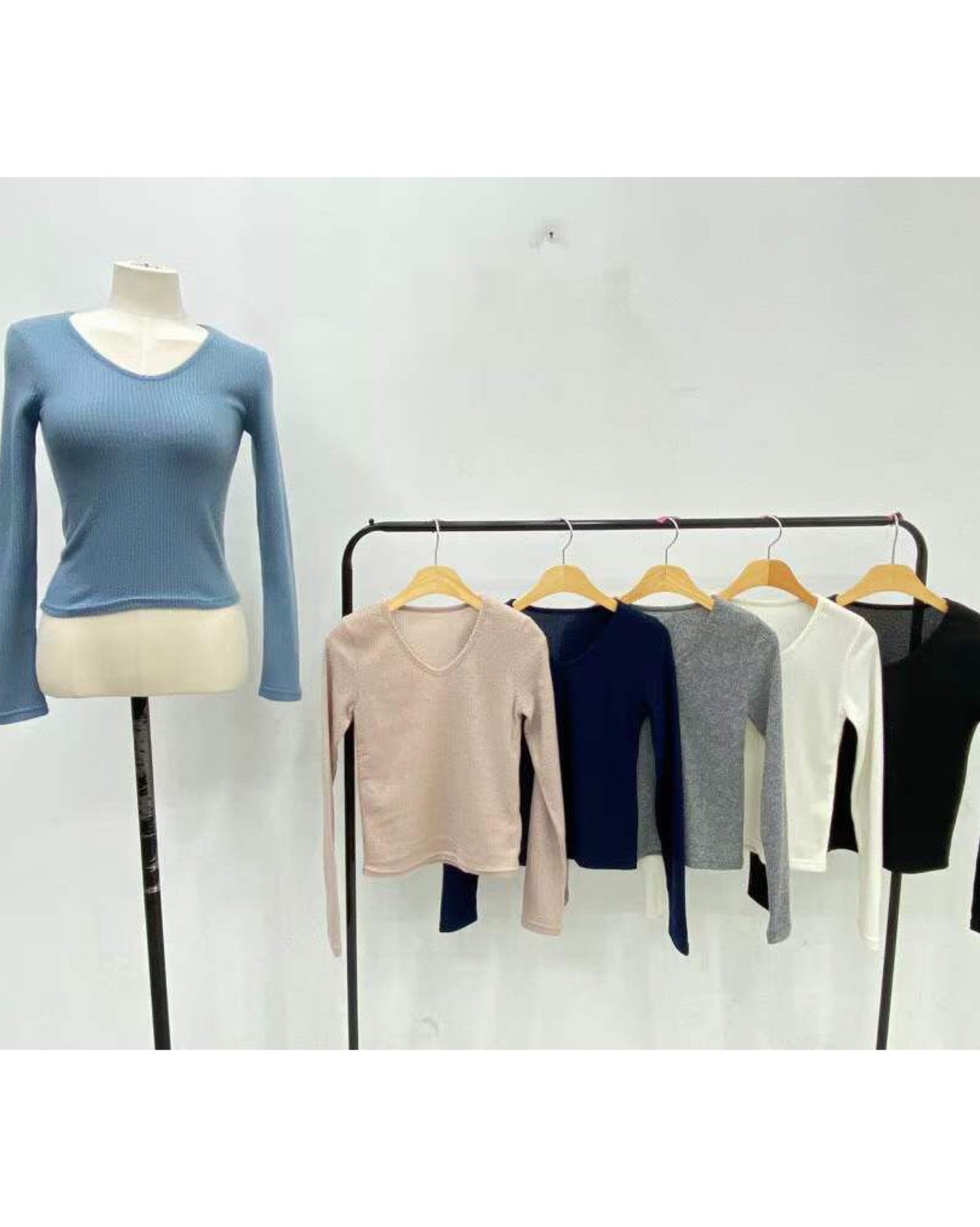 【𝗛𝗞𝗱 𝟵𝟵﻿ 區】𝗩 𝗦𝘁𝗿𝗶𝗽𝗲𝗱 𝗖𝗿𝗼𝗽