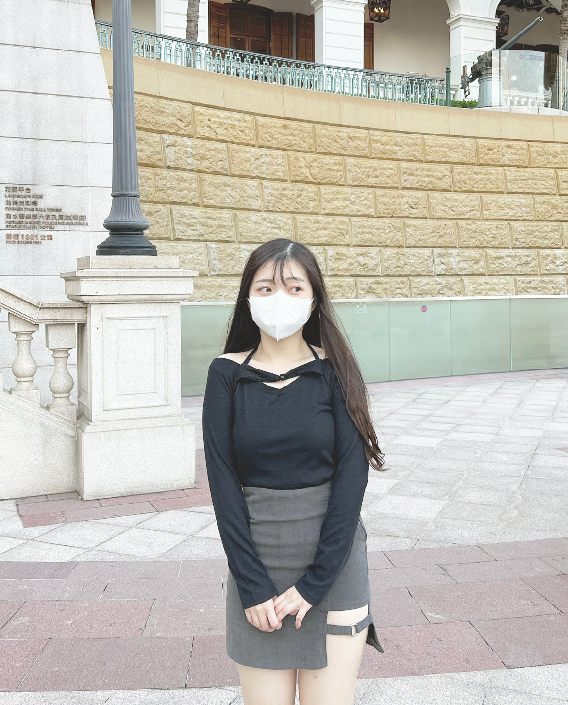 【₊˚.🎧 ✩｡超高腰超高質破洞裙 絨布質地``視覺反差 ☕ 🤎獨家回歸】𝗛-𝗹𝗶𝗻𝗲 破洞扣扣裙