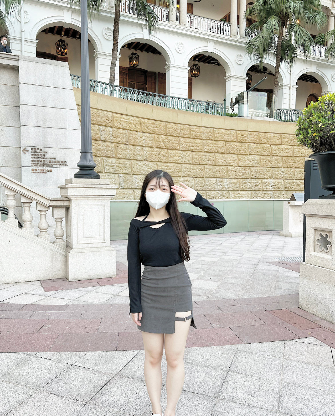 【₊˚.🎧 ✩｡超高腰超高質破洞裙 絨布質地``視覺反差 ☕ 🤎獨家回歸】𝗛-𝗹𝗶𝗻𝗲 破洞扣扣裙