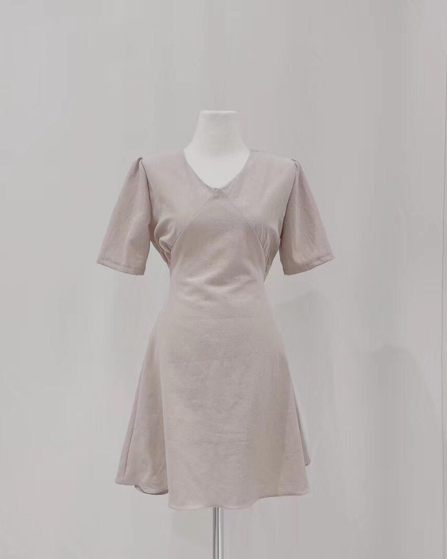 【美美節日𝗟𝗼𝗼𝗸.ᐟ.ᐟ拉鍊綁帶.ᐟ.ᐟ】𝗖𝗿𝗼𝘀𝘀 𝗧𝗶𝗲-𝘂𝗽 𝗢𝗣𝗦