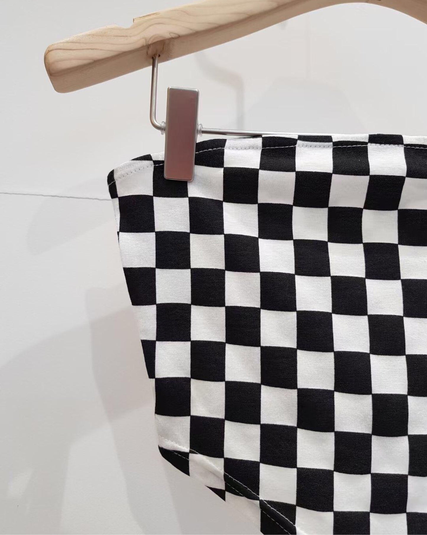 倒三角𝗖𝗵𝗲𝗰𝗸𝗲𝗿𝗲𝗱 𝗧𝘂𝗯𝗲 𝗧𝗼𝗽