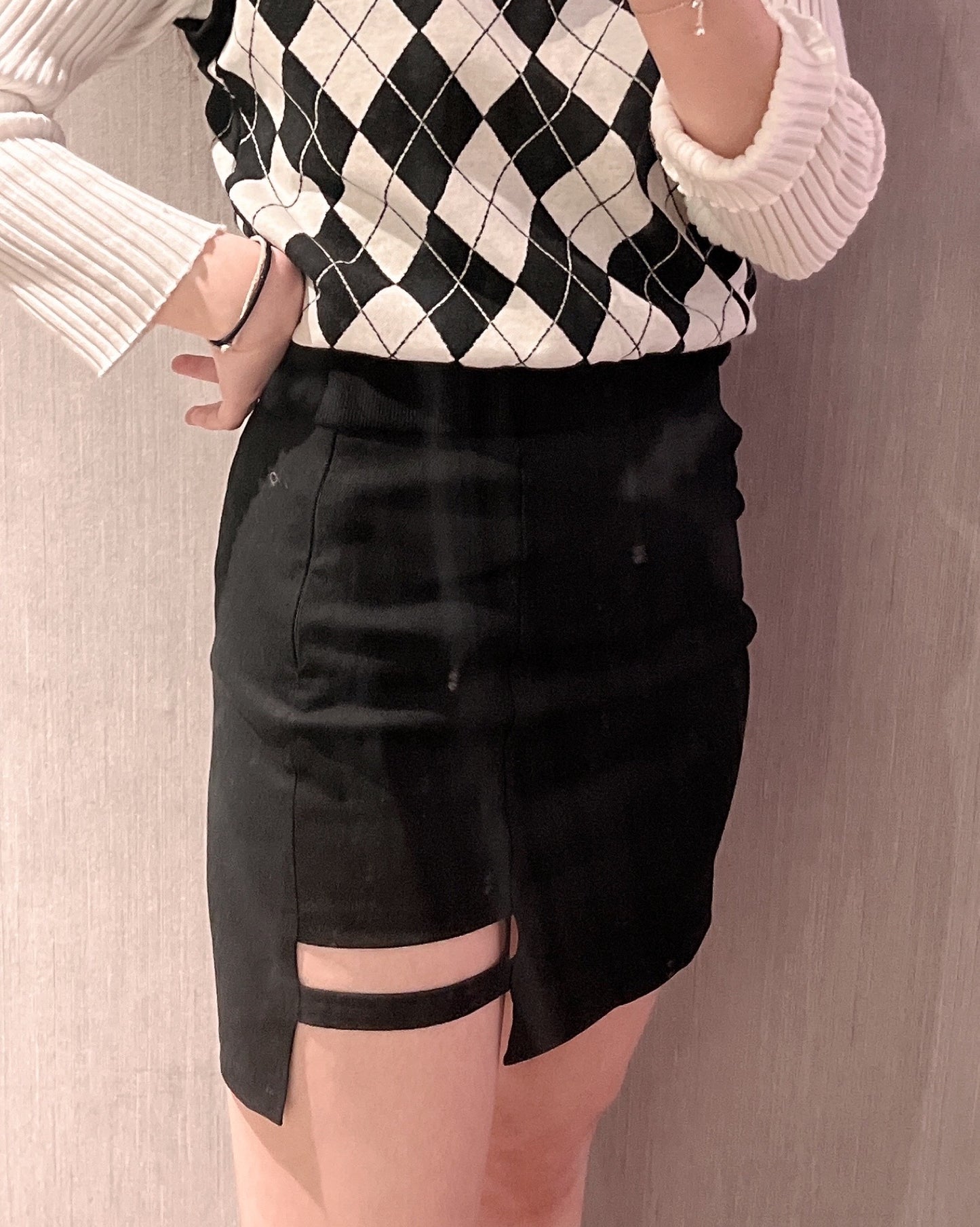 𝗛-𝗹𝗶𝗻𝗲 𝗥𝗶𝗽𝗽𝗲𝗱 𝗦𝗸𝗶𝗿𝘁♥