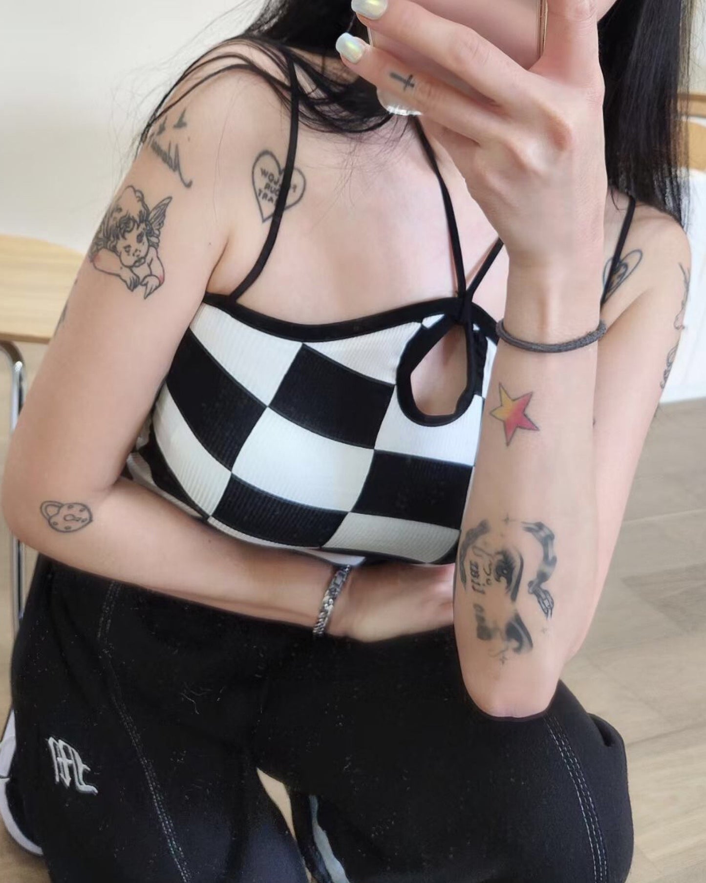 【早鳥價 | 掛頸綁帶.ᐟ.ᐟ】棋盤格吊帶背心 (連𝗣𝗮𝗱)