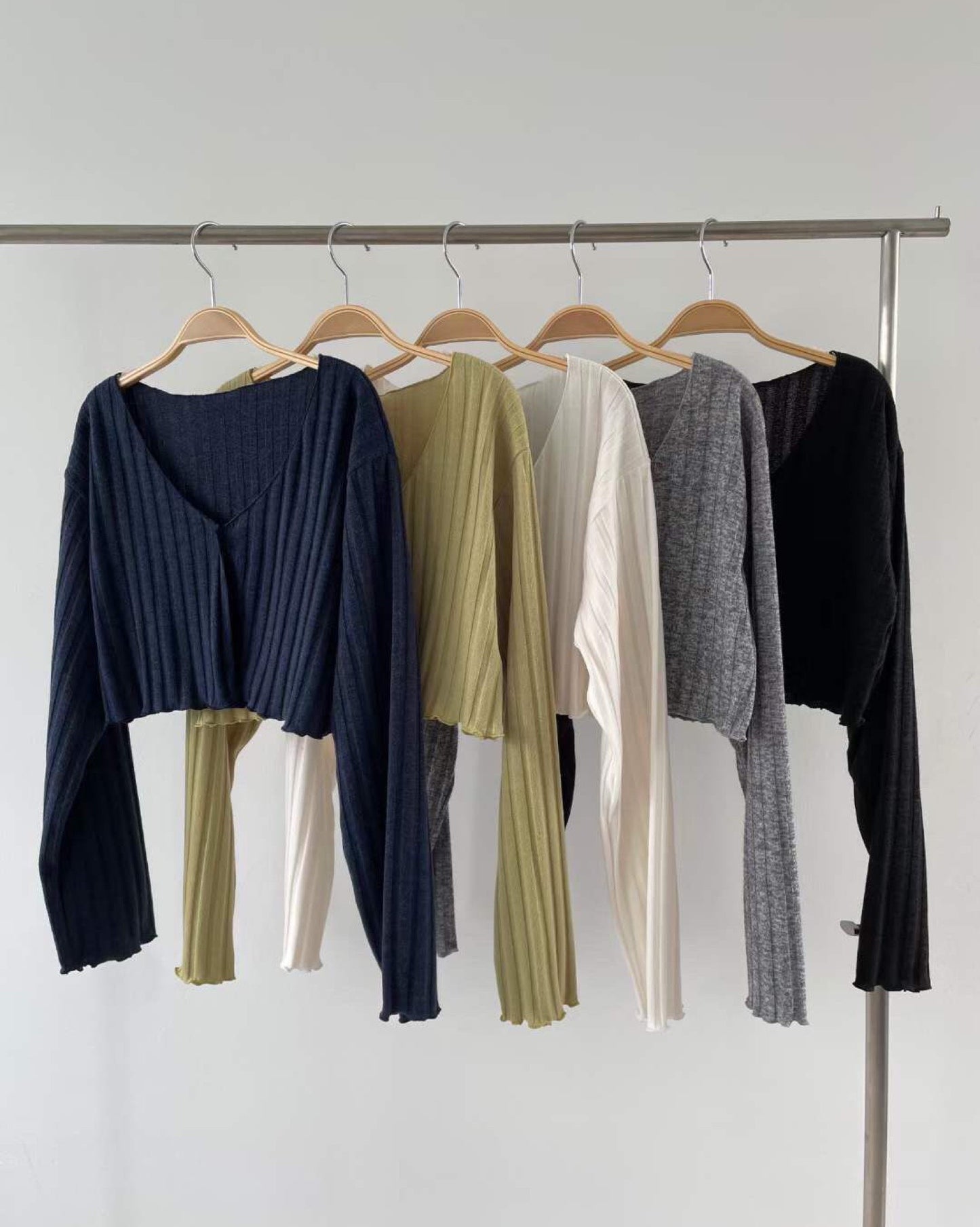 【𝗛𝗼𝘁 𝗜𝘁𝗲𝗺.ᐟ.ᐟ】小皺皺針織外套