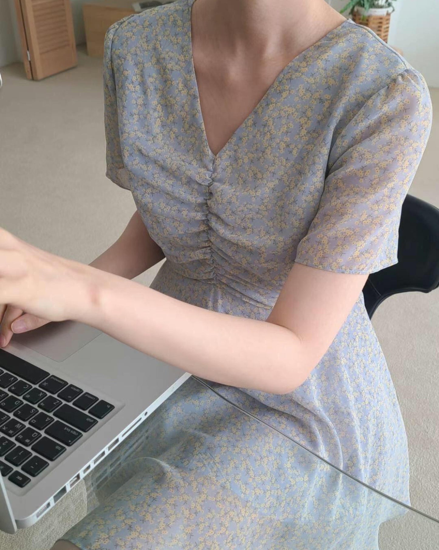 【超美碎花紋.ᐟ.ᐟ】小𝗩碎花連身裙